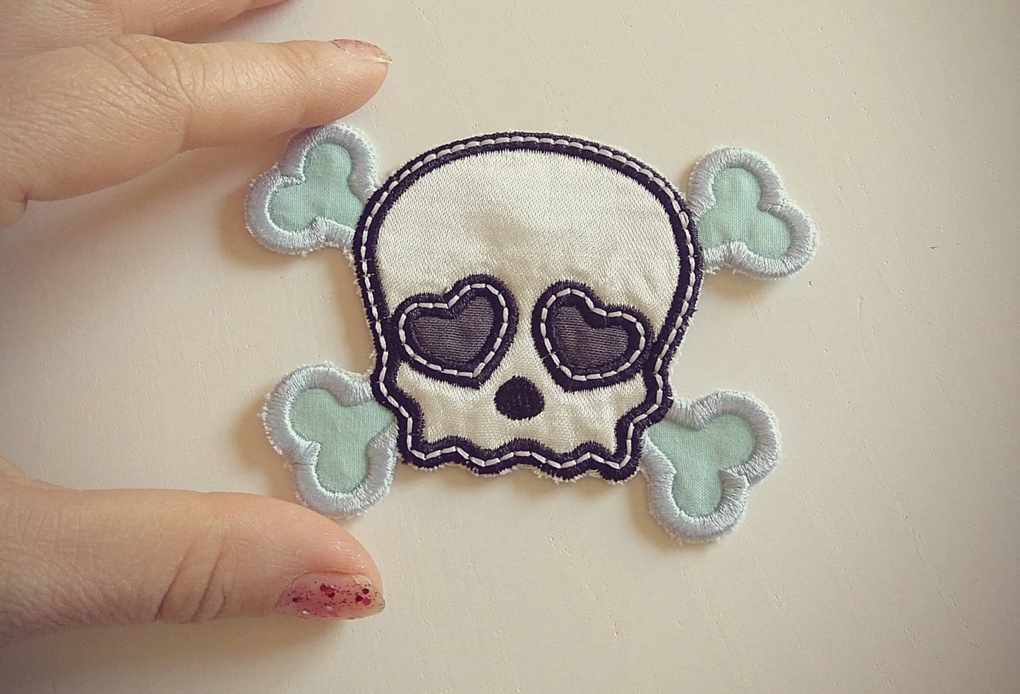 Cute skull heart shaped eyes awesome patch - machine embroidery patch applique designs