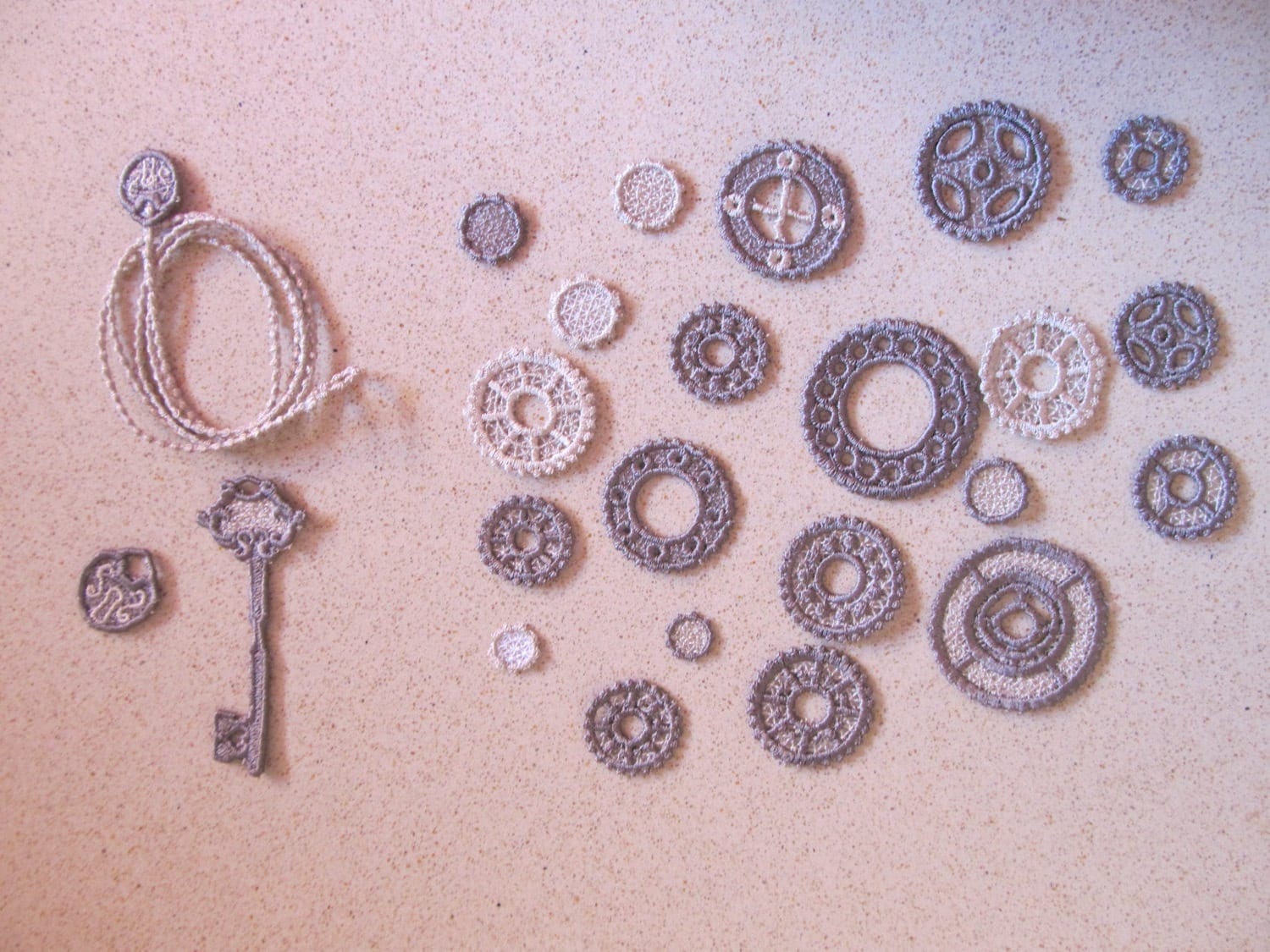 Gear Set steam punk skeleton key FSL Freestanding Lace bracelet machine embroidery designs