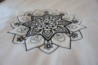 Mehndi circle ornament - machine embroidery designs INSTANT DOWNLOAD assorted sizes 4x4, 5x5, 6x6 and 8x8 colorful mandala flower