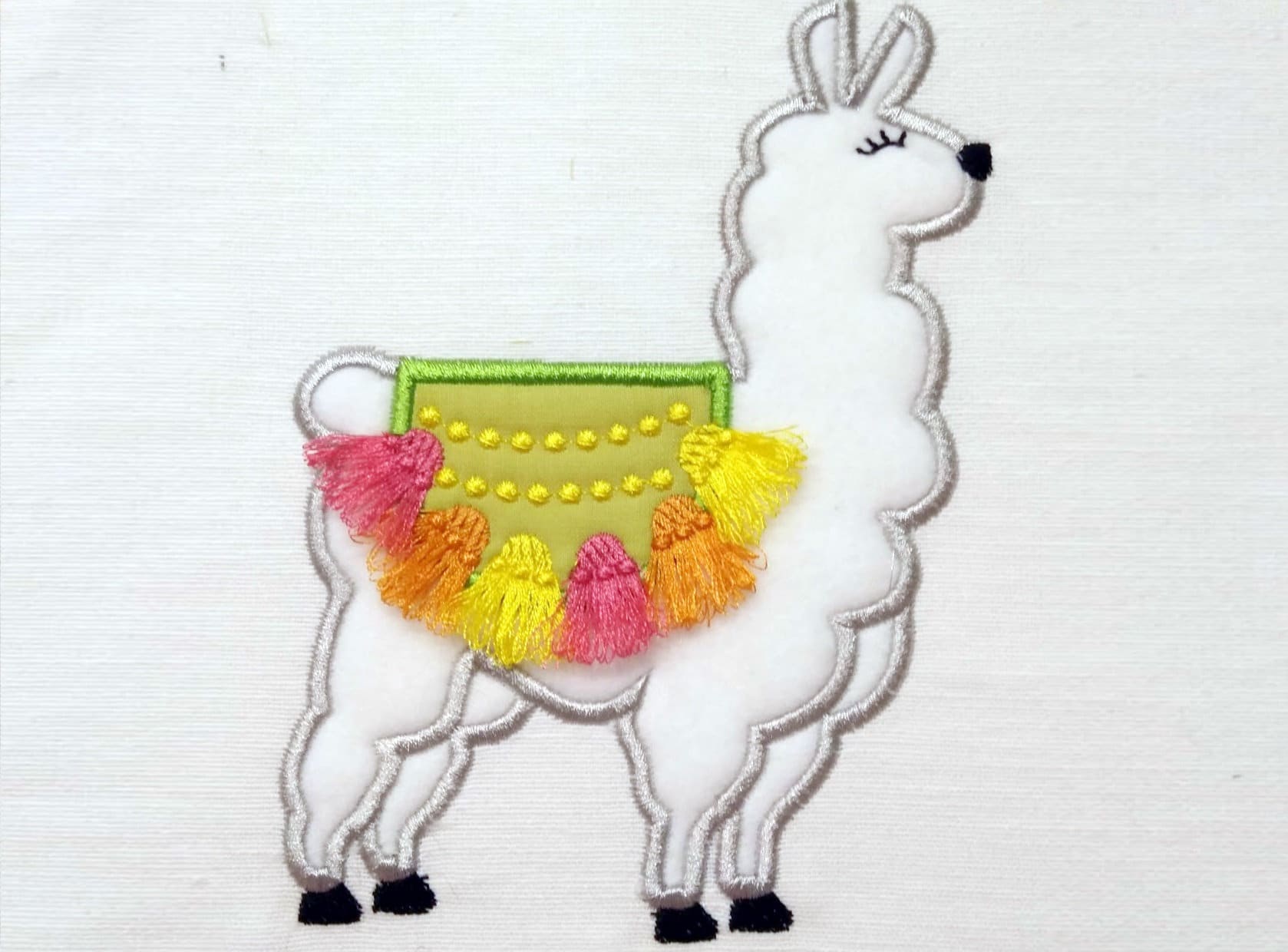 Llama Alpaca fringed tassels farm animal Applique machine embroidery designs
