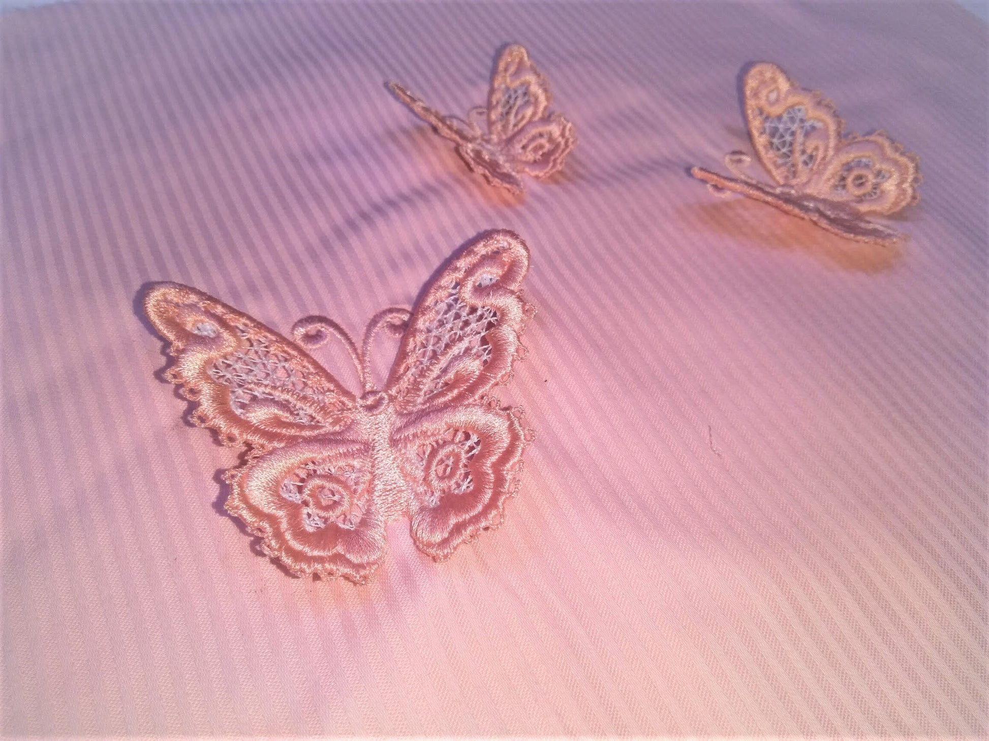 Delicate Butterfly 3D three-dimensional FSL Free standing lace machine embroidery designs in the hoop ITH 1.5, 2 and 3 inches for hoop 4x4