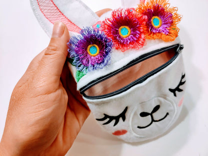 Llama Zipper Purse ITH – Animal embroidery design by Artapli