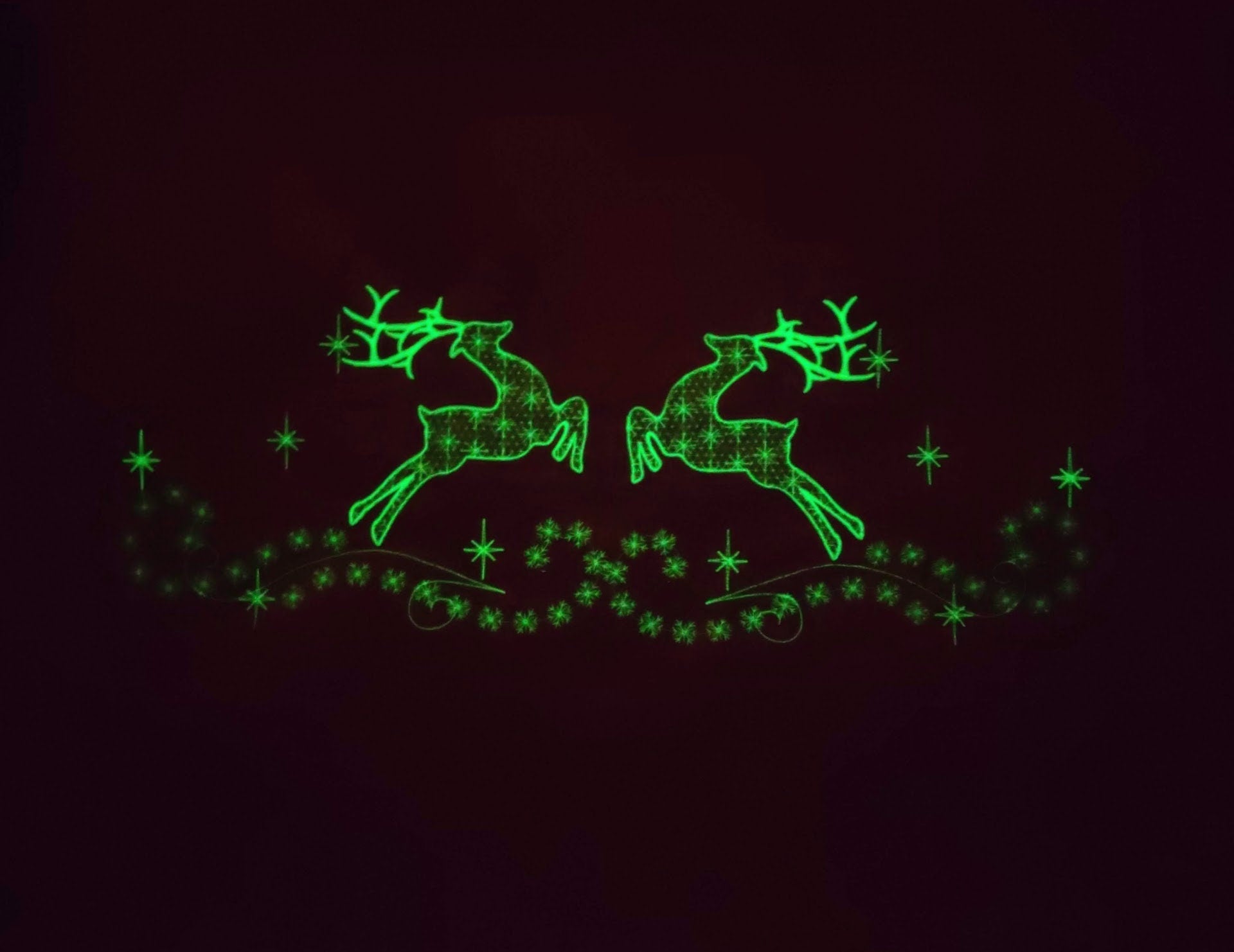 Reindeer glow in the dark machine embroidery designs Merry Christmas Deer Table runner Christmas skirt Banner Garden flag