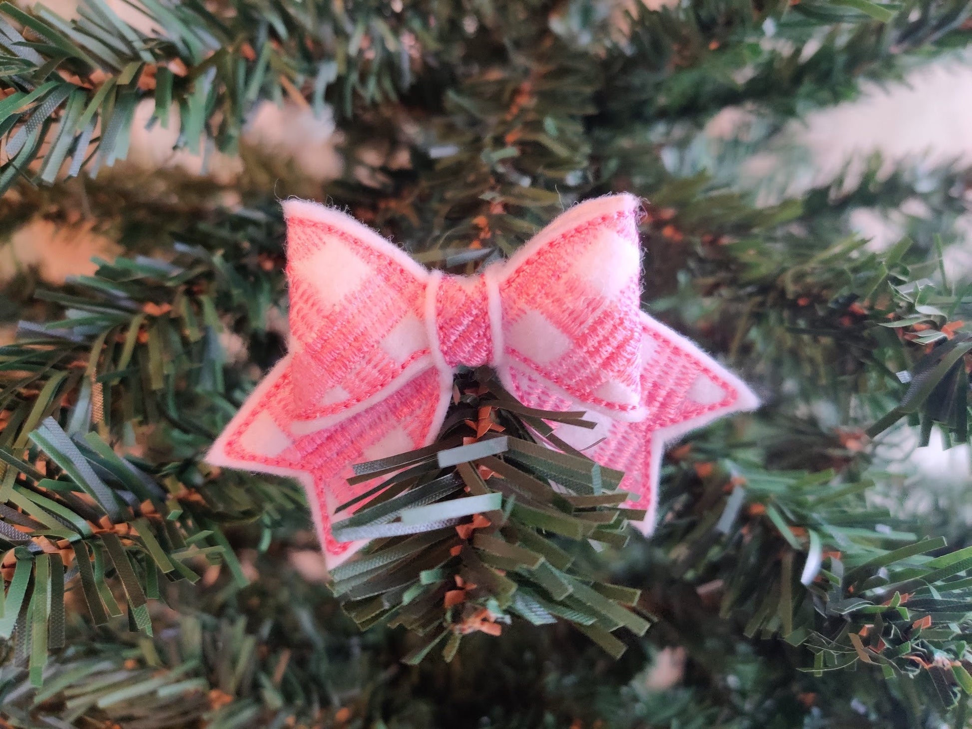 Plaid gingham Checked Christmas bow machine embroidery felt feltie design Christmas decoration feltie