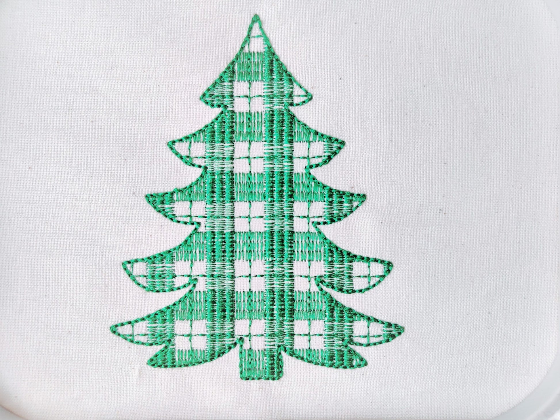 Gingham Plaid Checked Christmas tree Woodlands Tree light stitch outline  Christmas tree machine embroidery design