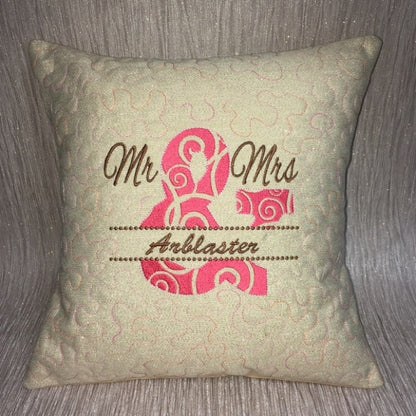 Lace Split Ampersand and Font