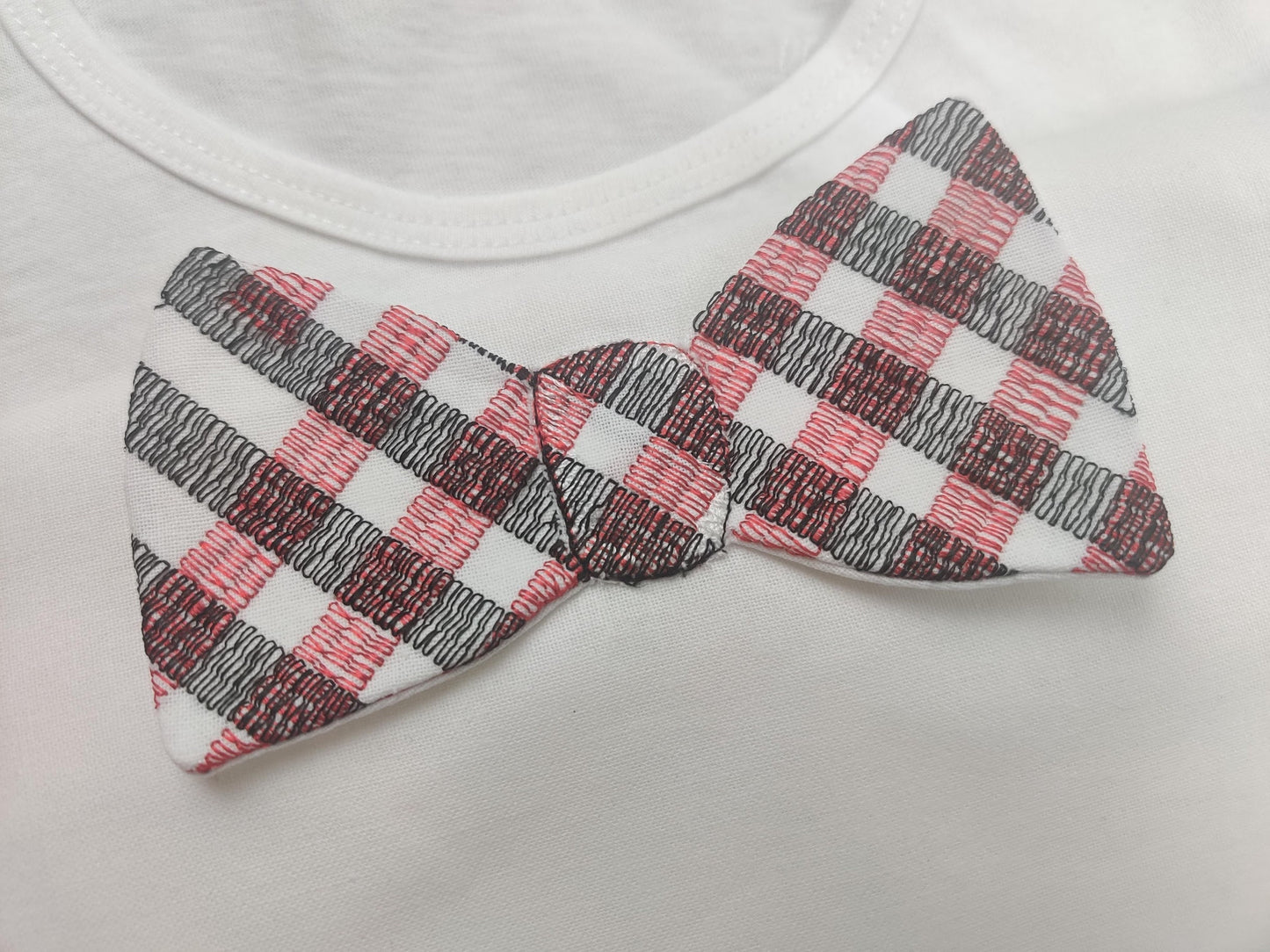 Gingham Plaid Bowtie Bow ITH – Sizes 4.5" 5" 5.5" 6" 7" Digital Embroidery File | Artapli