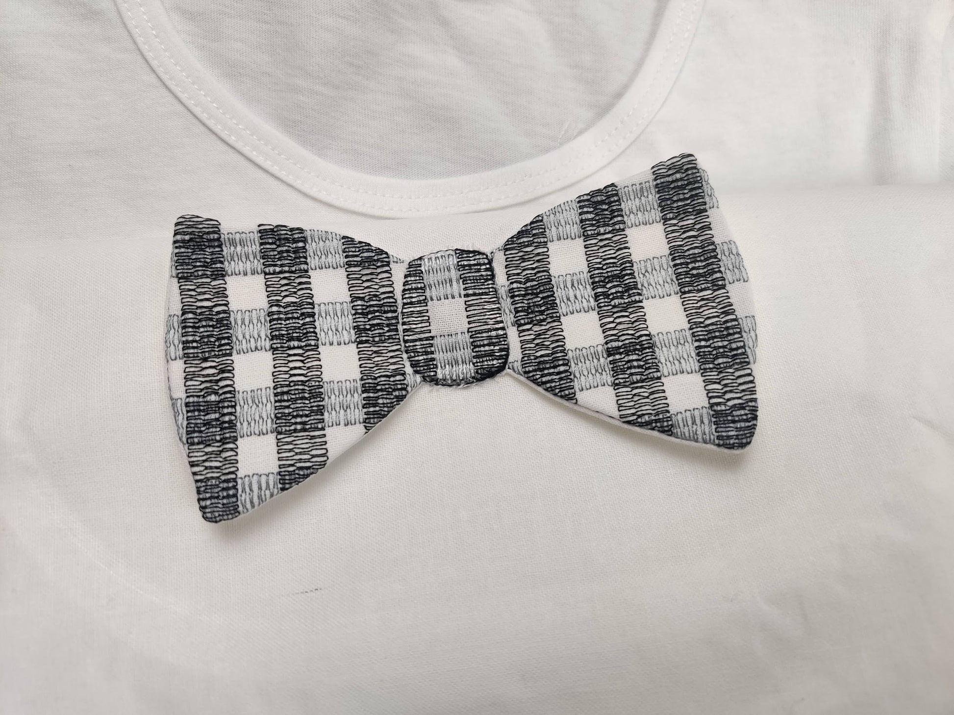 Gingham Plaid Neck Bowtie – Instant Download | Artapli