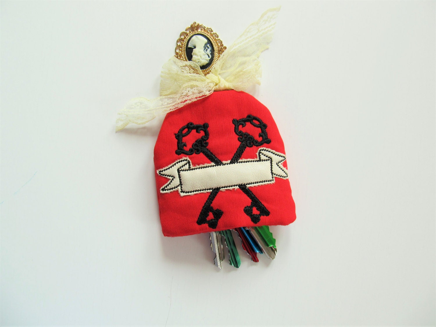 Vintage style key case, key fob love, key cover, key pocket, ITH In The Hoop Machine Embroidery design hoop 4x4 and 5x7 INSTANT DOWNLOAD