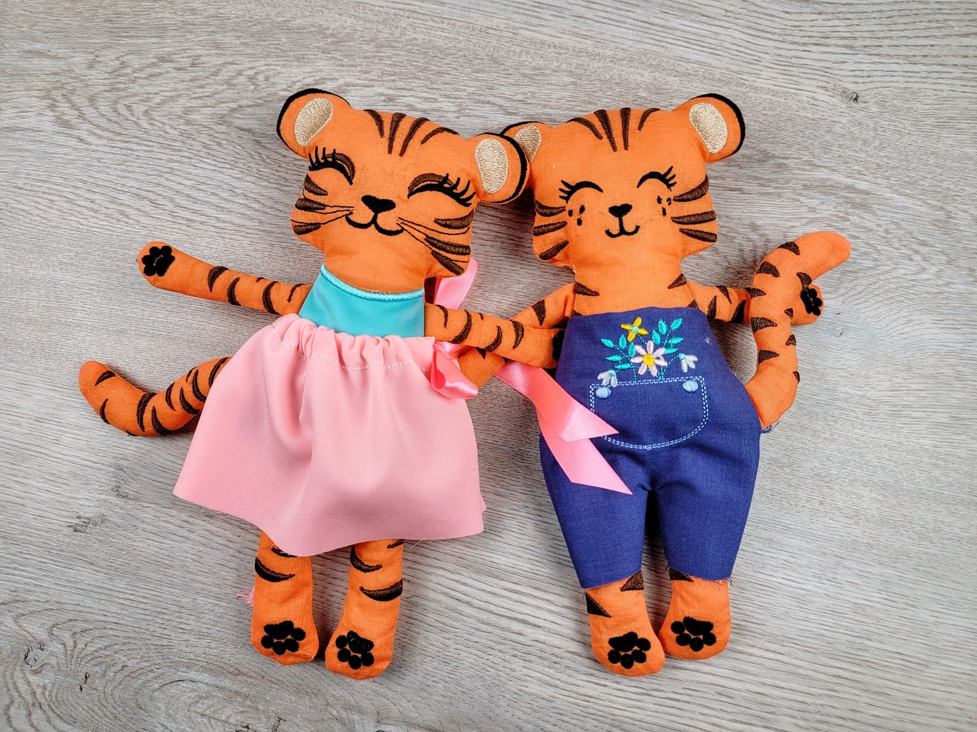 Pretty Tiger 2 types ITH – In-the-Hoop embroidery pattern by Artapli