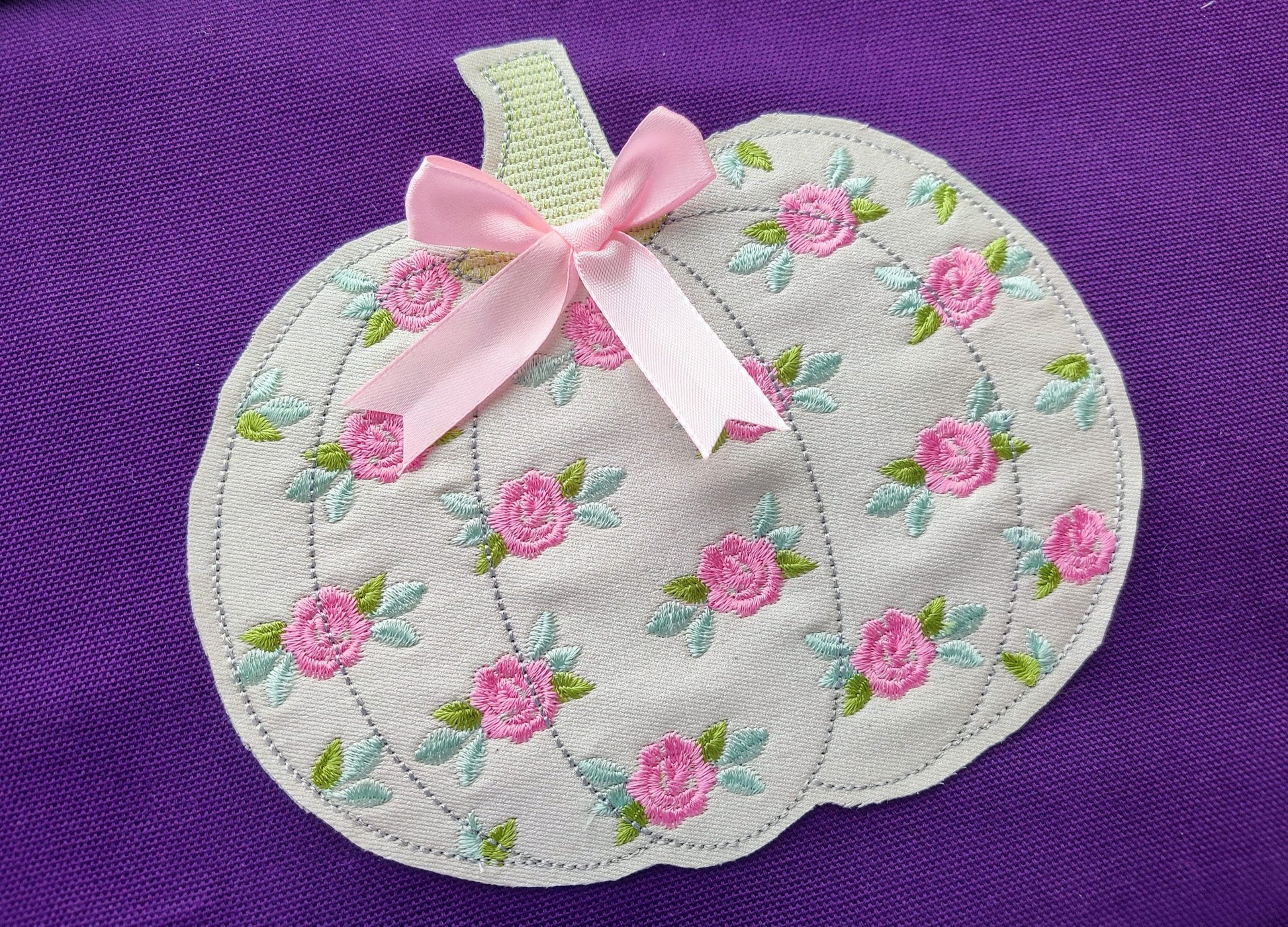 Free edge raggedy Rose Floral Pumpkin machine embroidery applique designs size 4, 5, 6, 8 inches Thanksgiving fall autumn embroidery