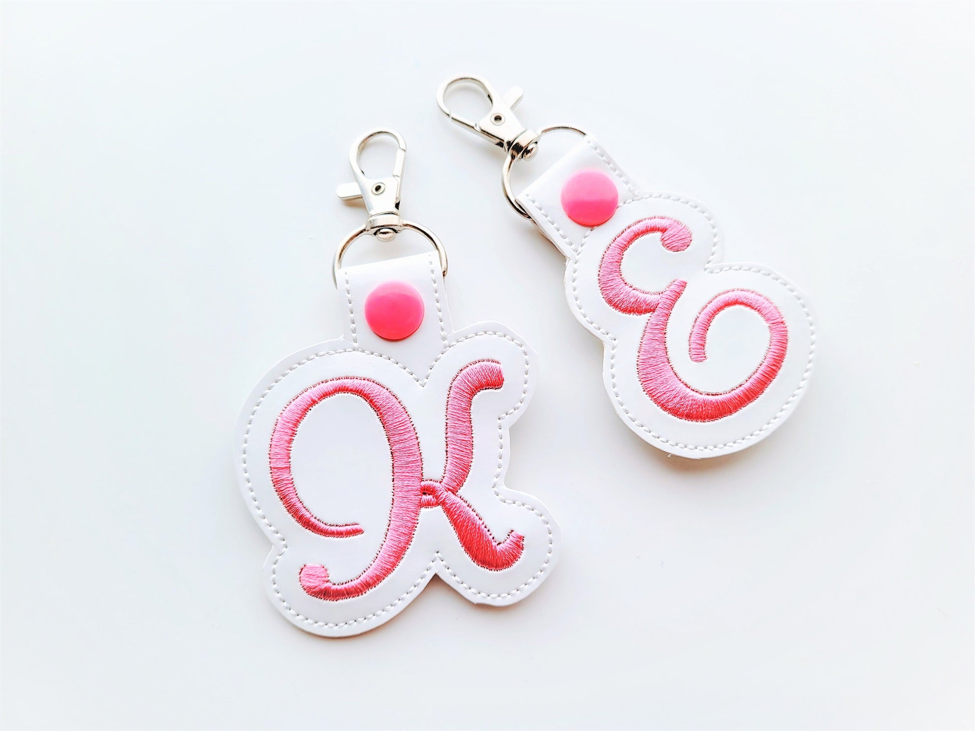 Monogram Keychain Nicole ITH – Embroidery Font 3" 4" | BX PES DST JEF | Artapli