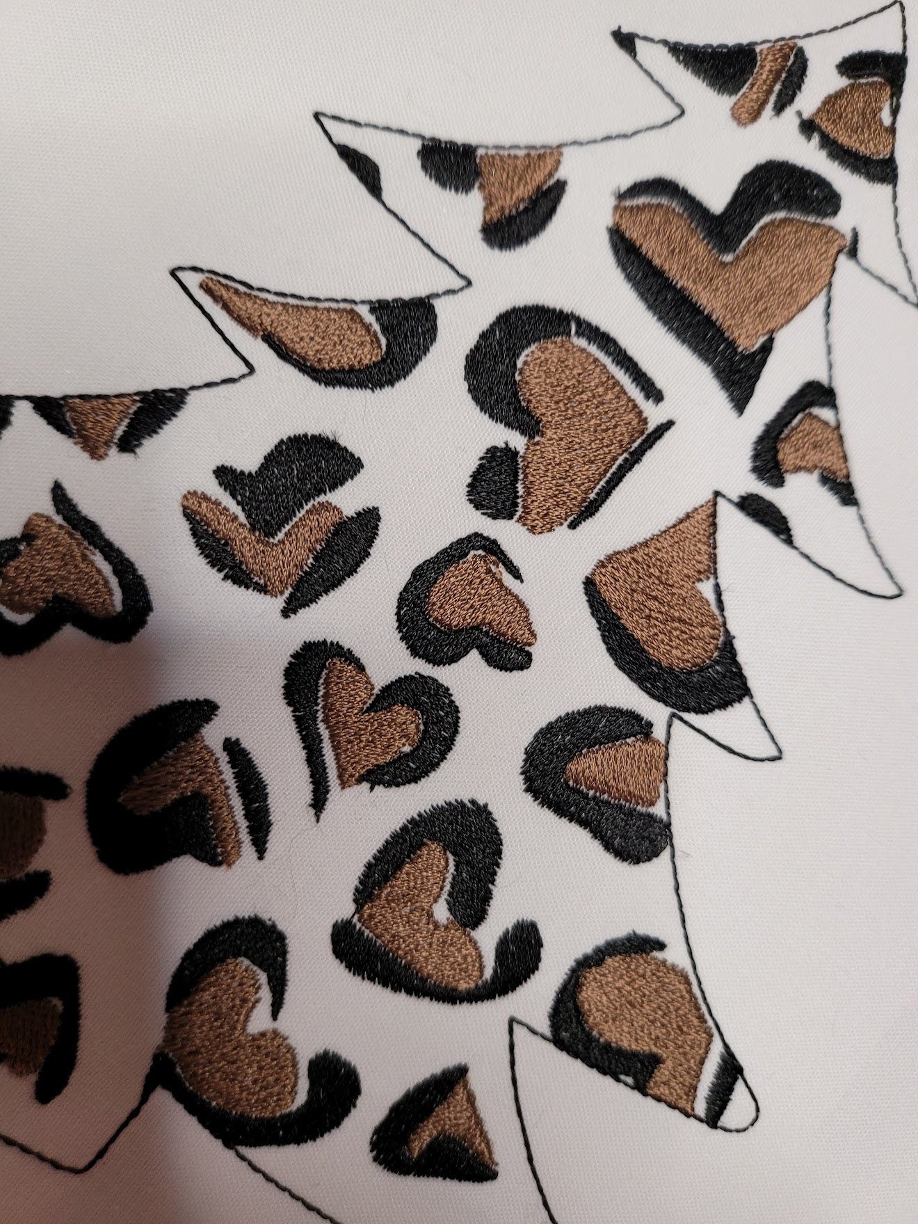 Leopard print Christmas tree Woodland Tree light stitch outline machine embroidery designs