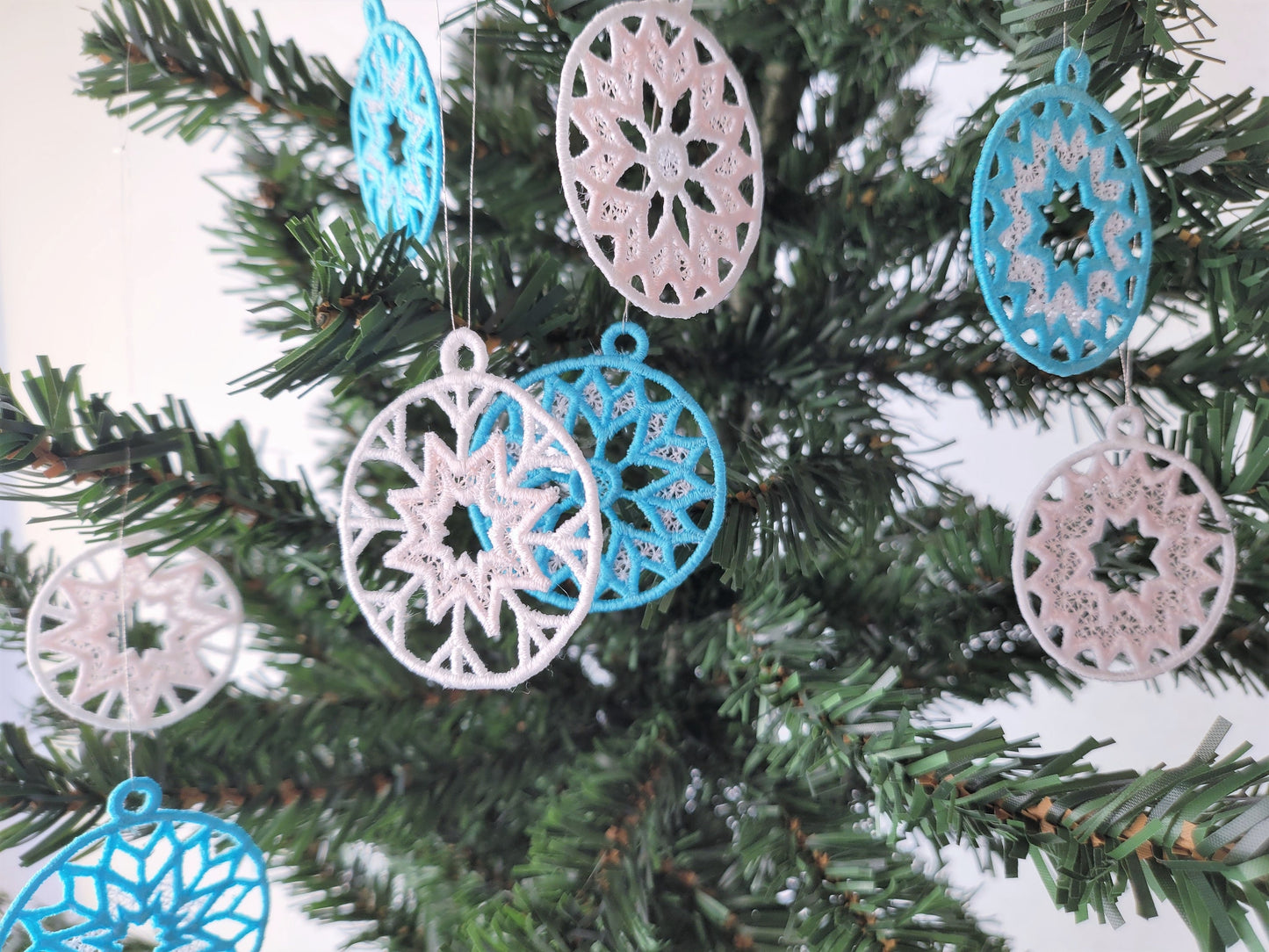 Christmas Tree Ornaments FSL free standing lace SET of 5 lace Snowflake decoration machine embroidery designs