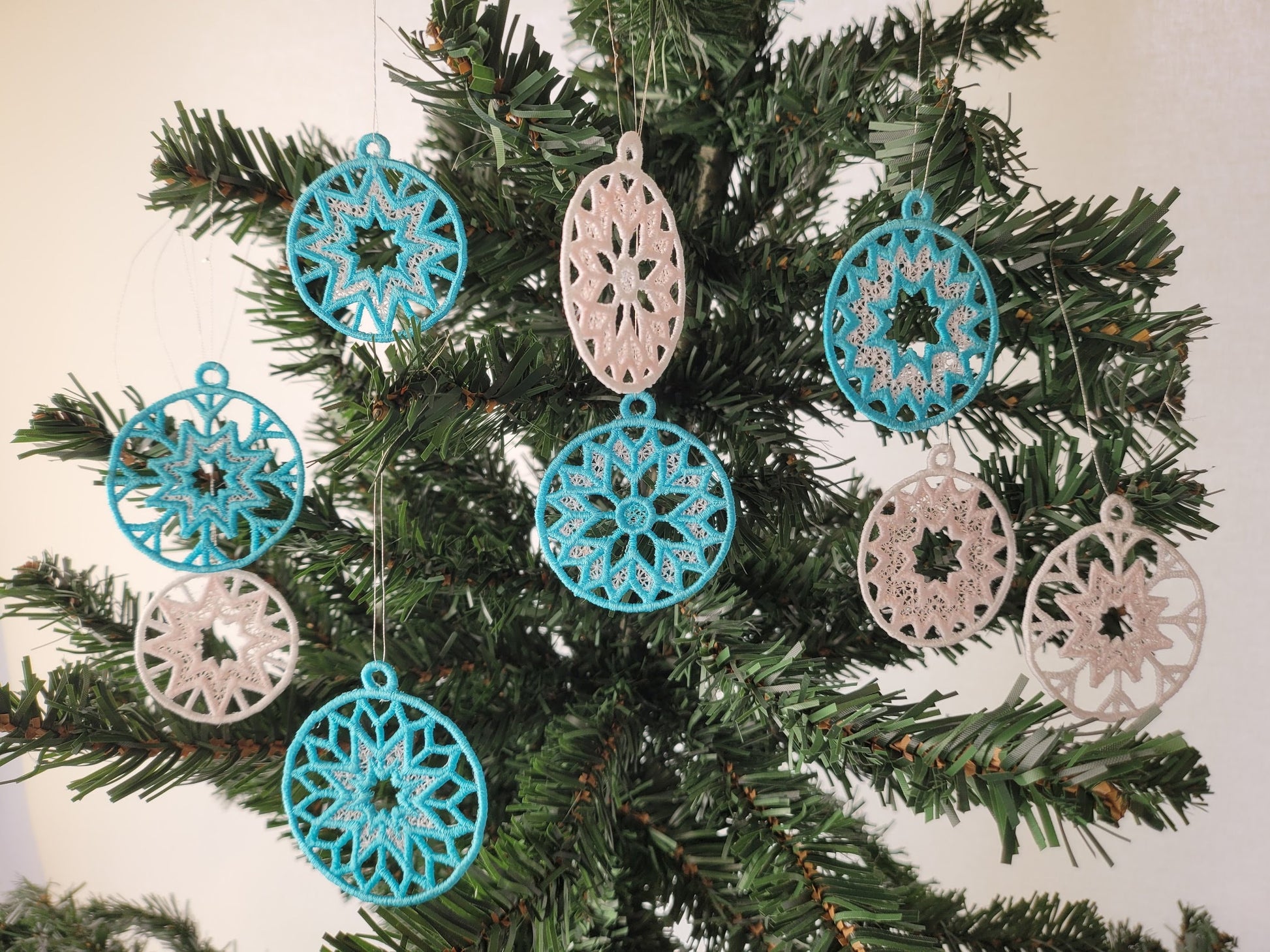 Christmas Tree Ornaments FSL free standing lace SET of 5 lace Snowflake decoration machine embroidery designs