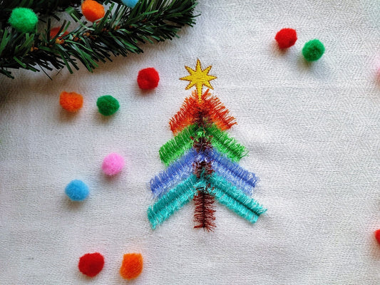 Fringed fluffy Christmas tree ITH in the hoop machine embroidery design