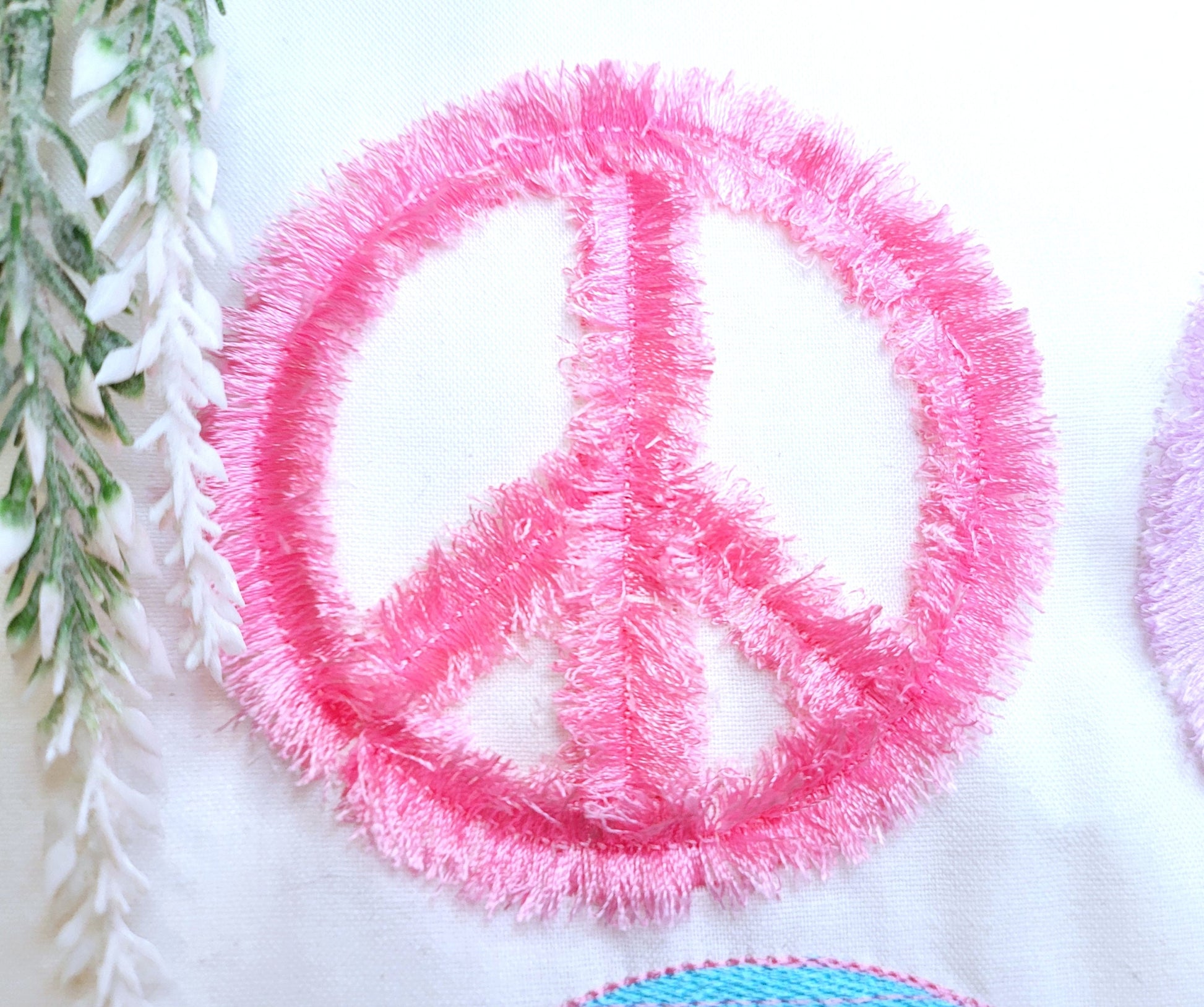 Fringed Peace sign Embroidery 3.5" 4" 5" 5.5" 7" | Chenille PES DST JEF | Artapli
