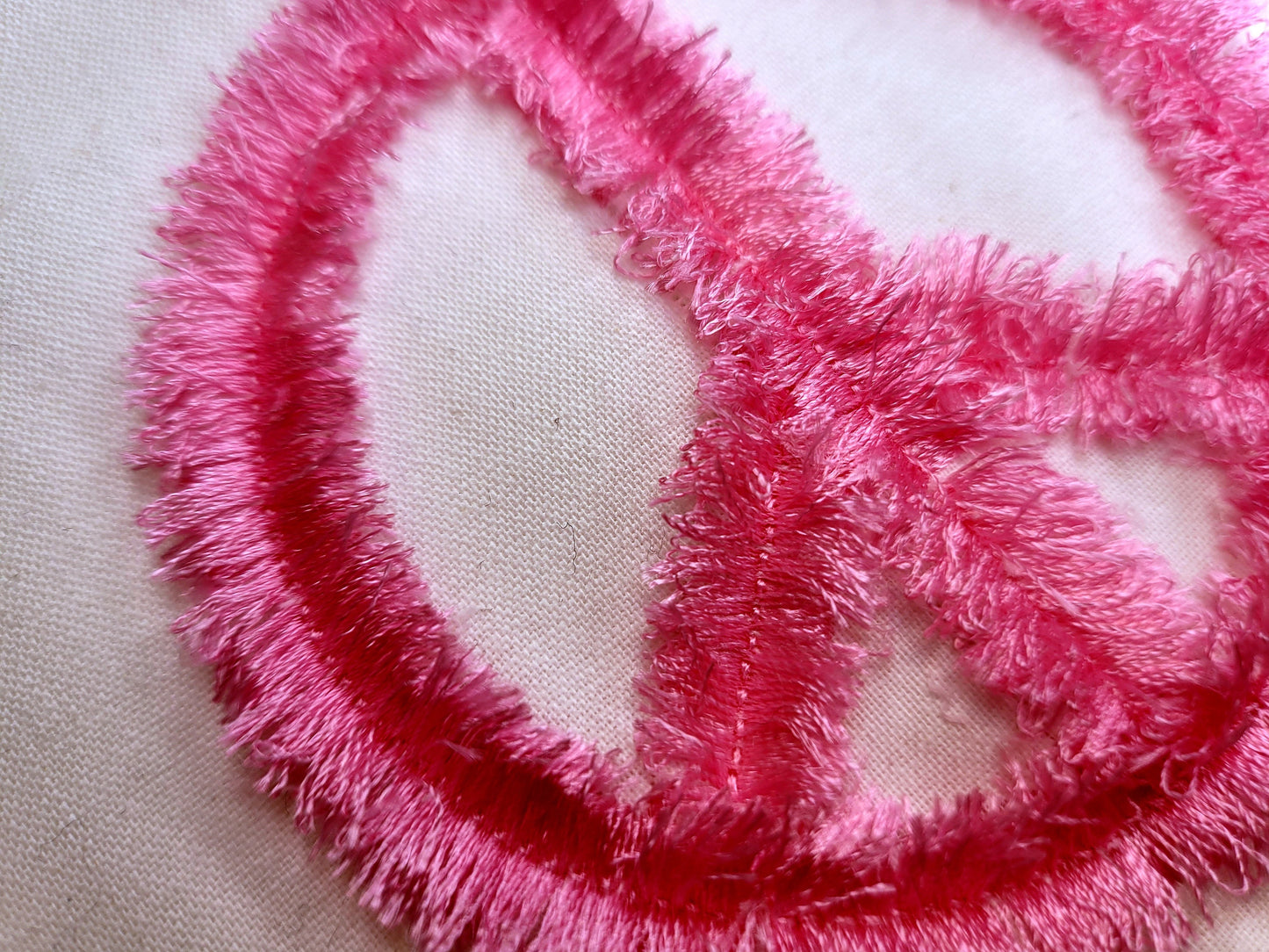 Fringed Peace sign – Sizes 3.5" 4" 5" 5.5" 7" Digital Embroidery File | Artapli