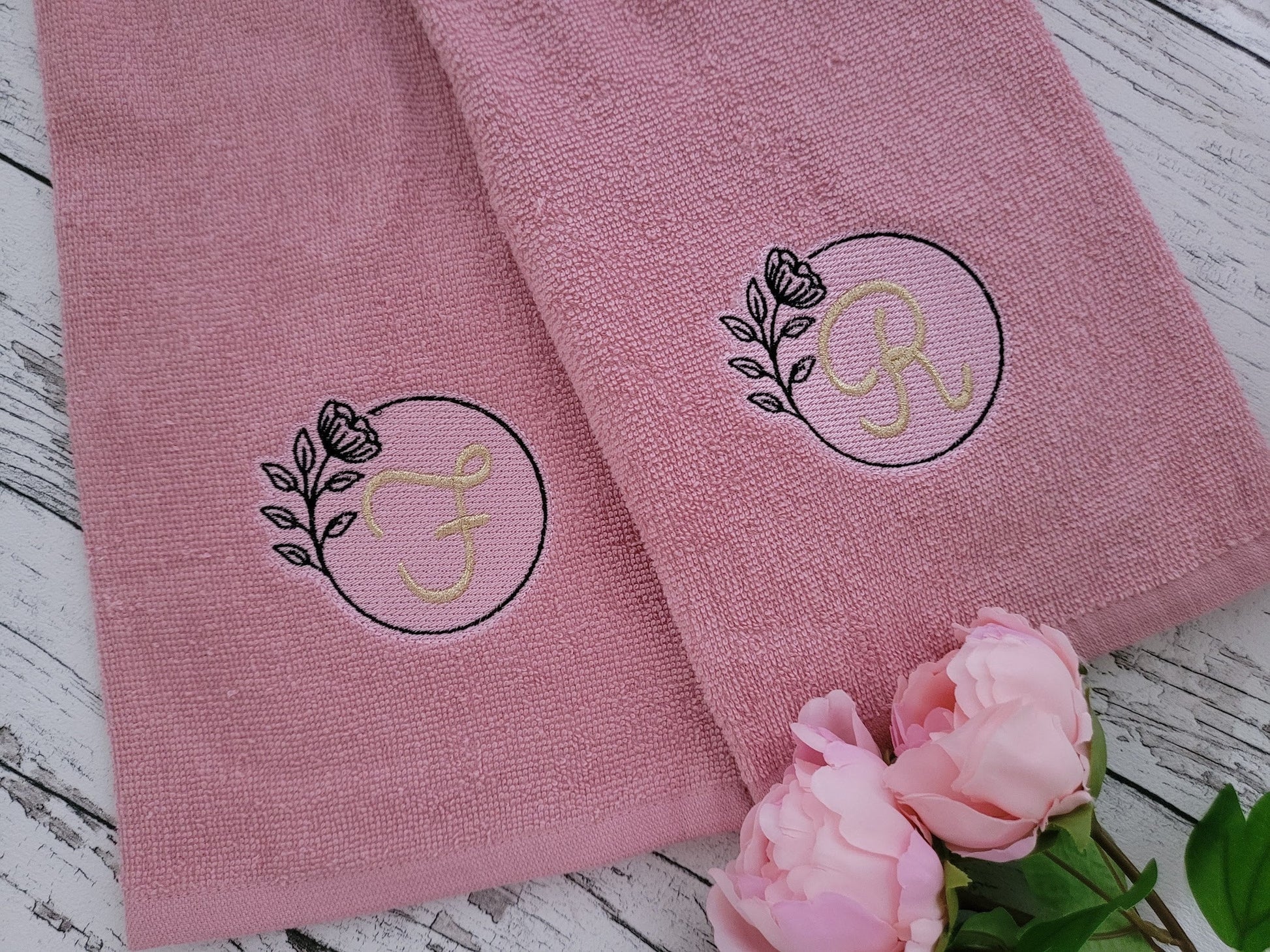 Embossed floral round monograms A-Z – Embroidery Font 3" 3.5" 4" 5" 7" | BX PES DST JEF | Artapli