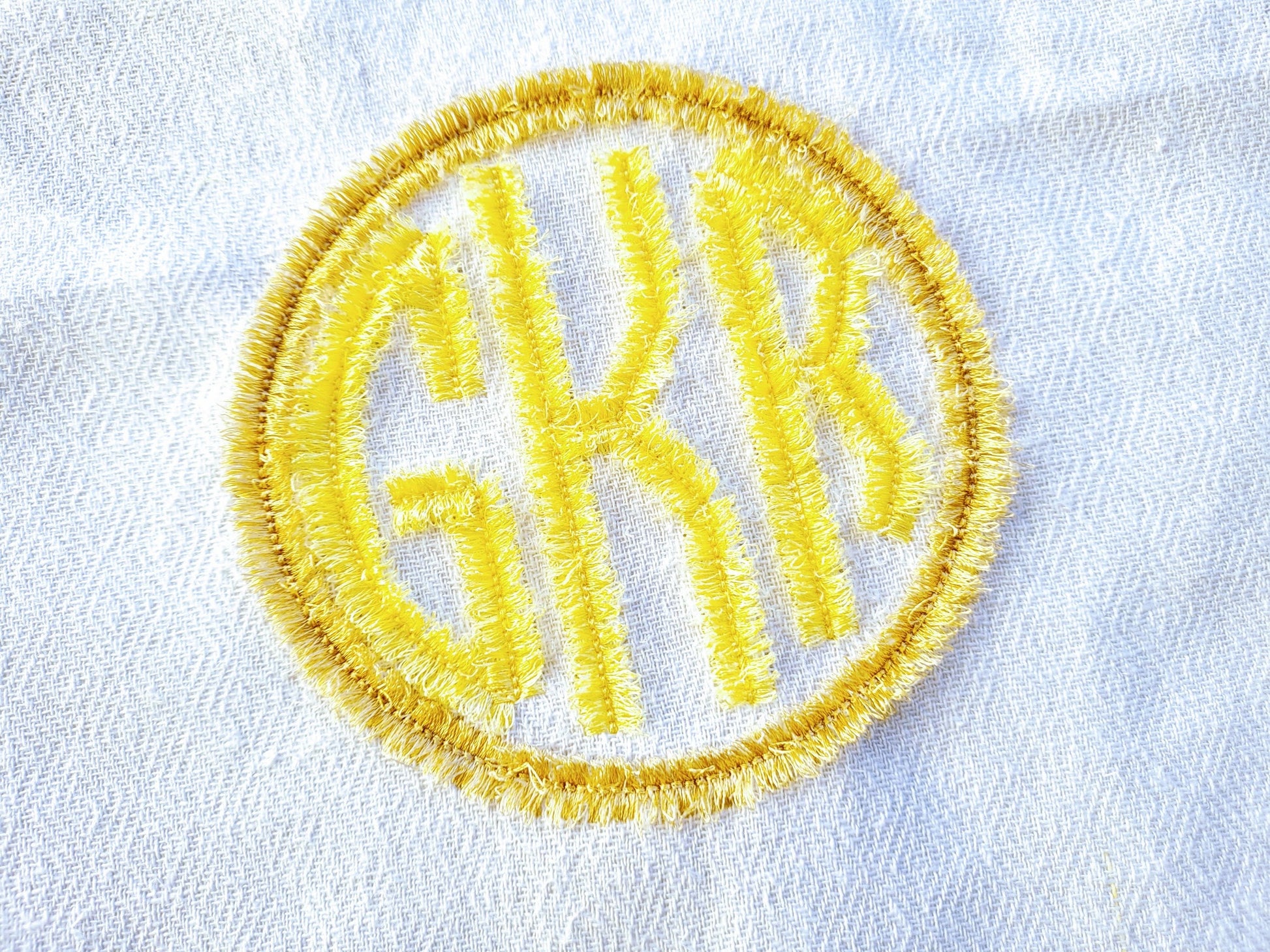 Fluffy fringed Circle Monogram Font – Instant Download | Artapli