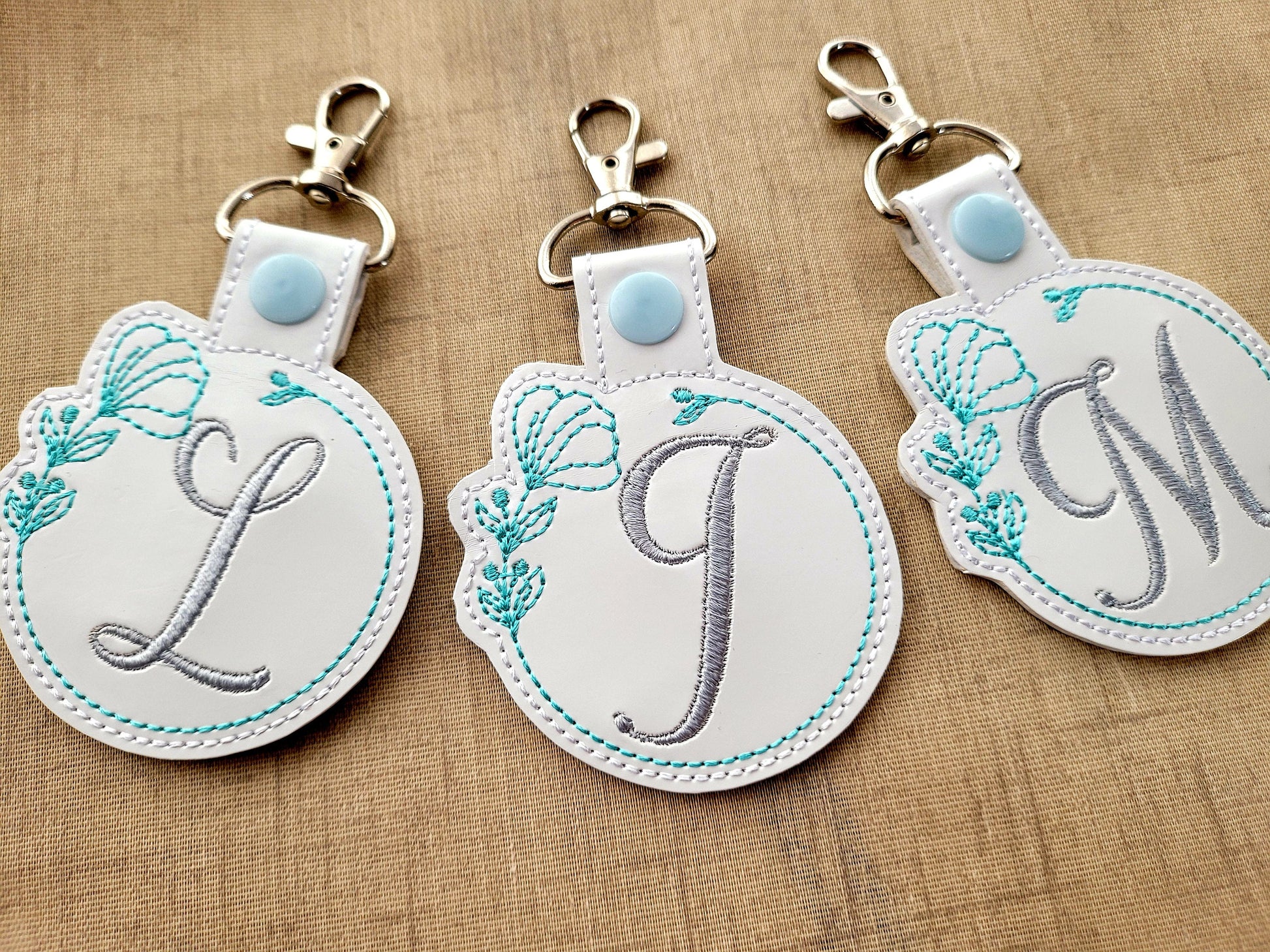 Floral Frame Monogram Keychain ITH – Embroidery Font 3" 4" | BX PES DST JEF | Artapli