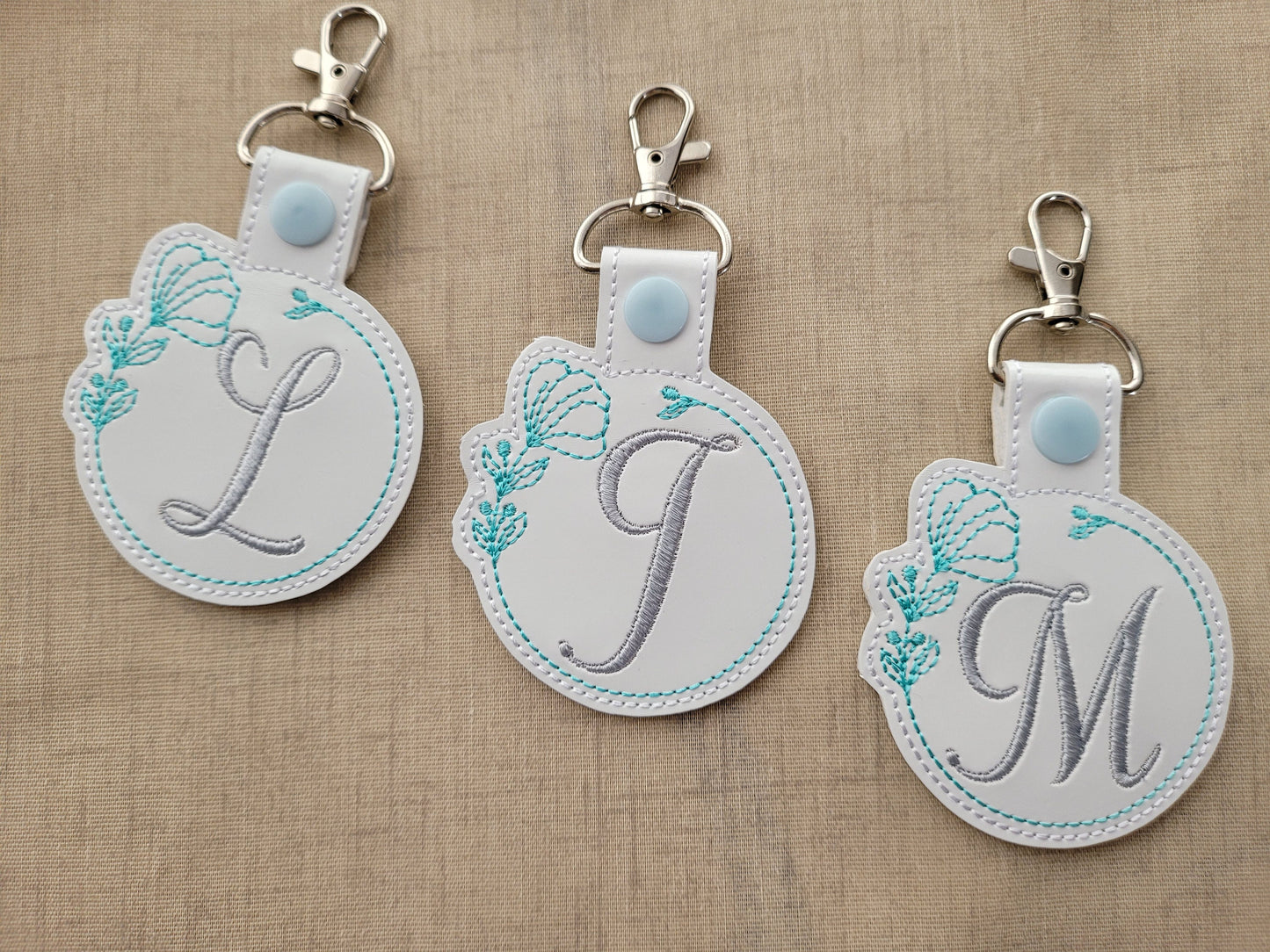 Floral Frame Monogram Keychain ITH – Instant Download | Artapli