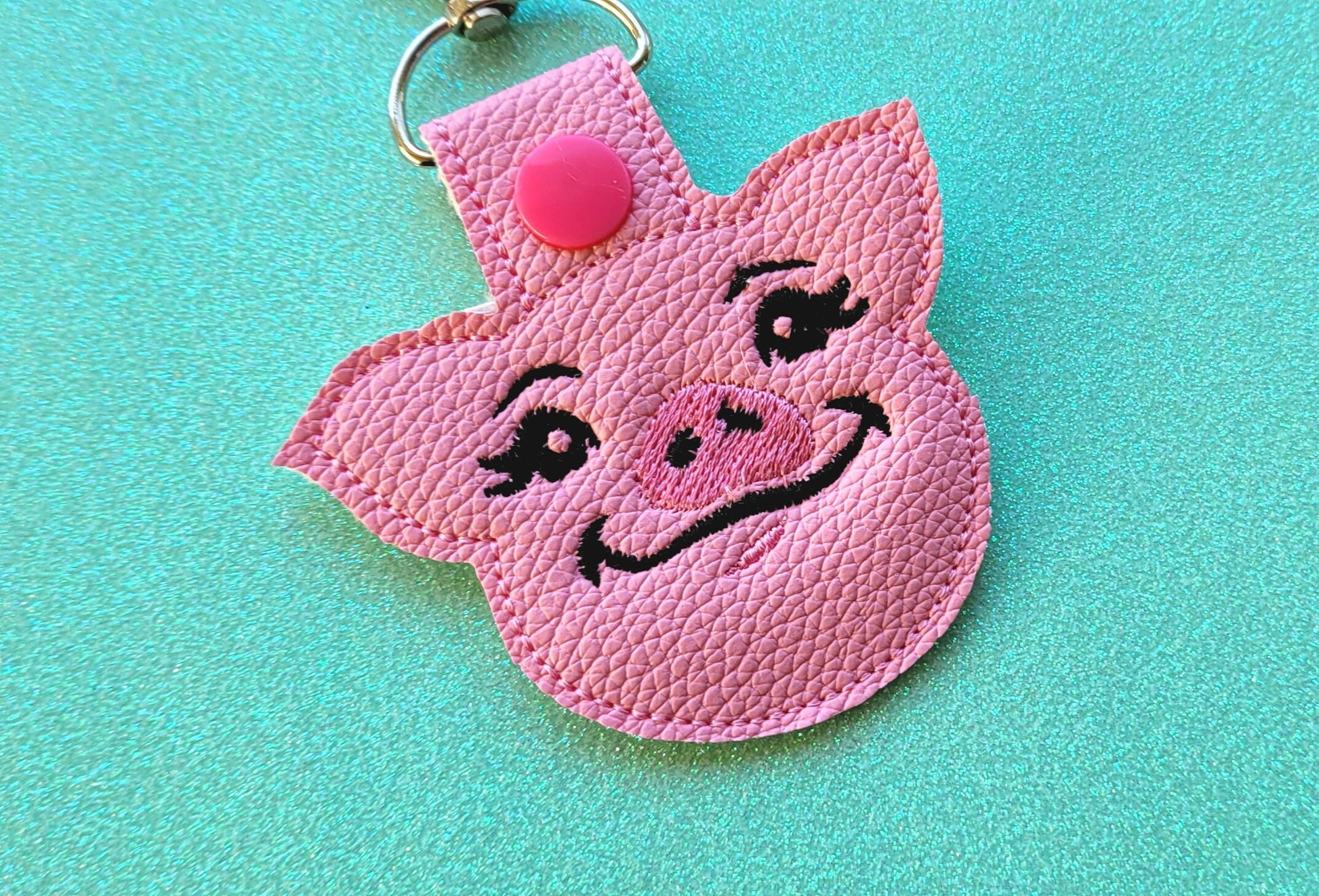 Pig Piggy head ITH in the hoop key fob snap tab machine embroidery designs keychain farm bag tag embroidery design for hoop 4x4