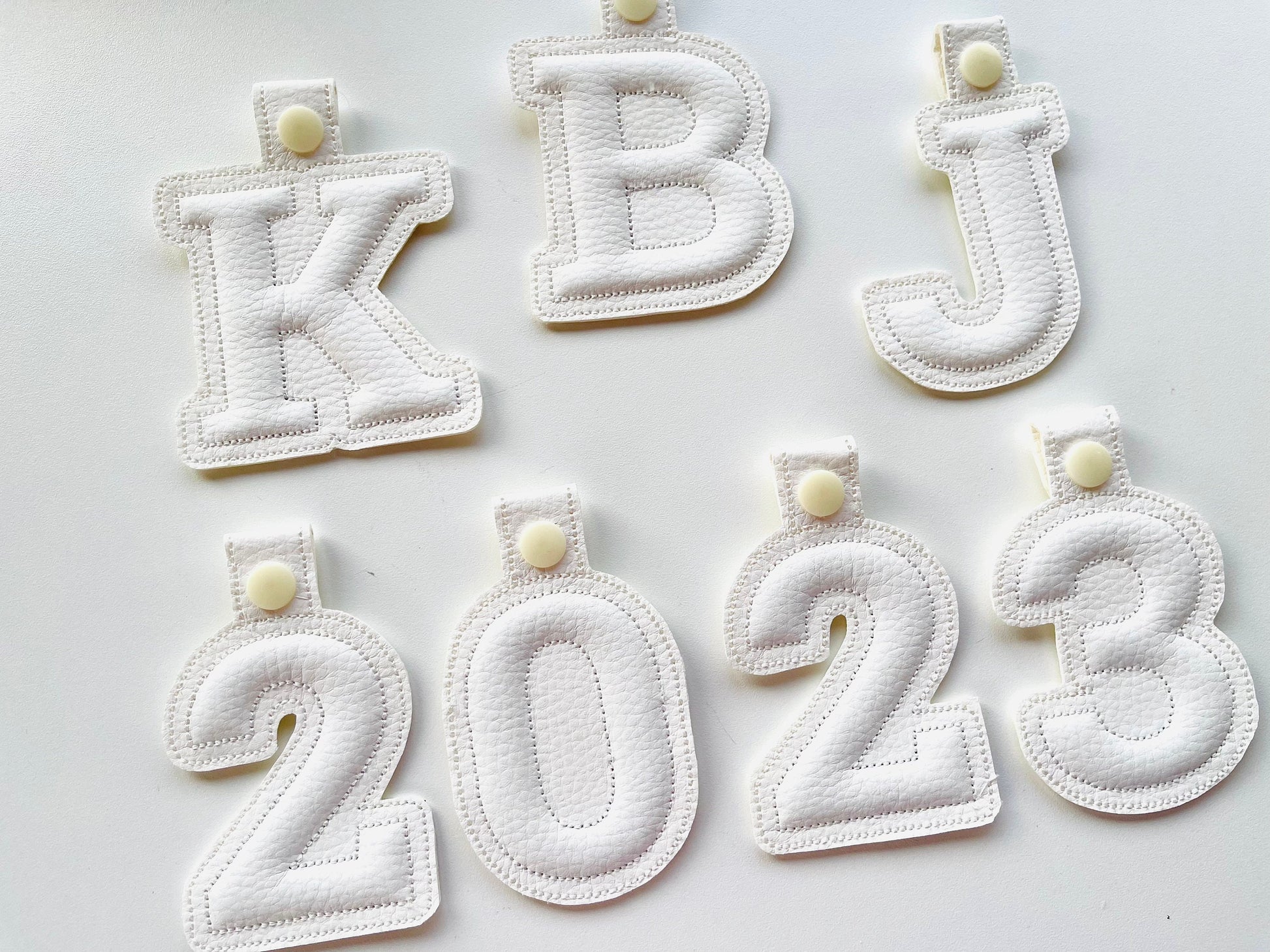 Puffy Foam Monogram Keychain – Embroidery Font 3.5" 5" 7" | BX PES DST JEF | Artapli