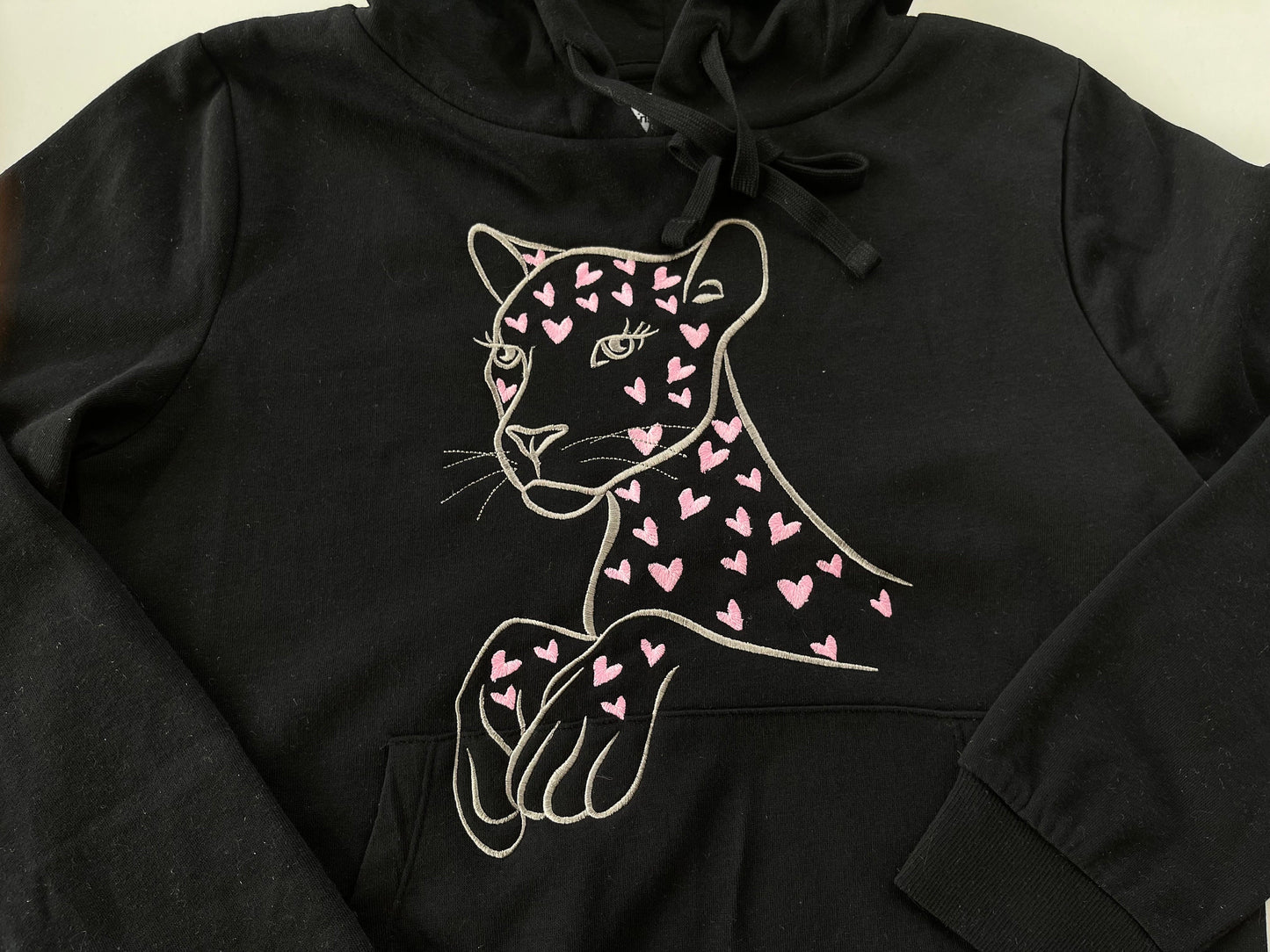 Pretty lovely cute Leopard Girl heart patterned spots machine embroidery designs puma lioness