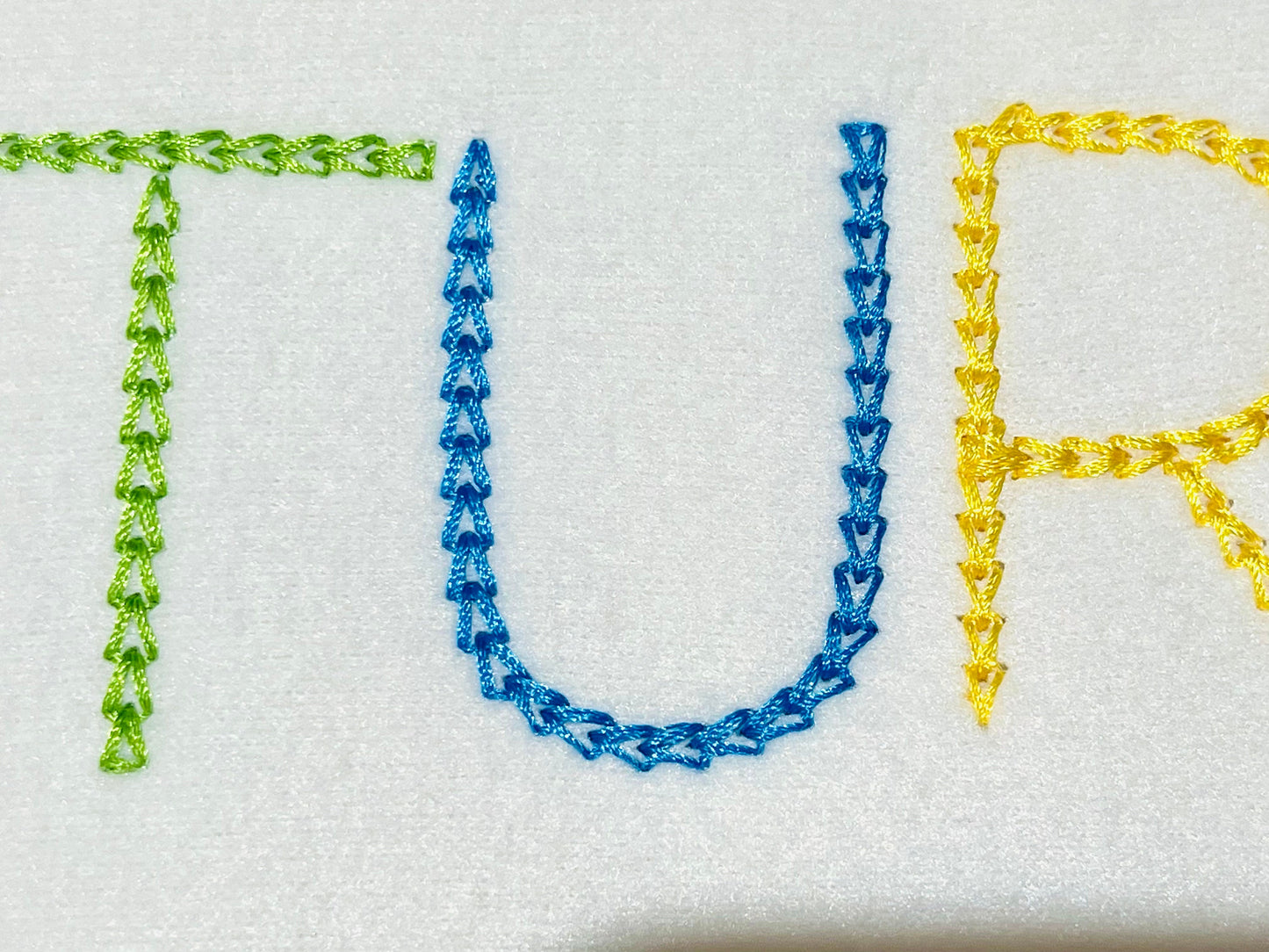 Light Stitch Chain Font – Alphabet machine embroidery design by Artapli