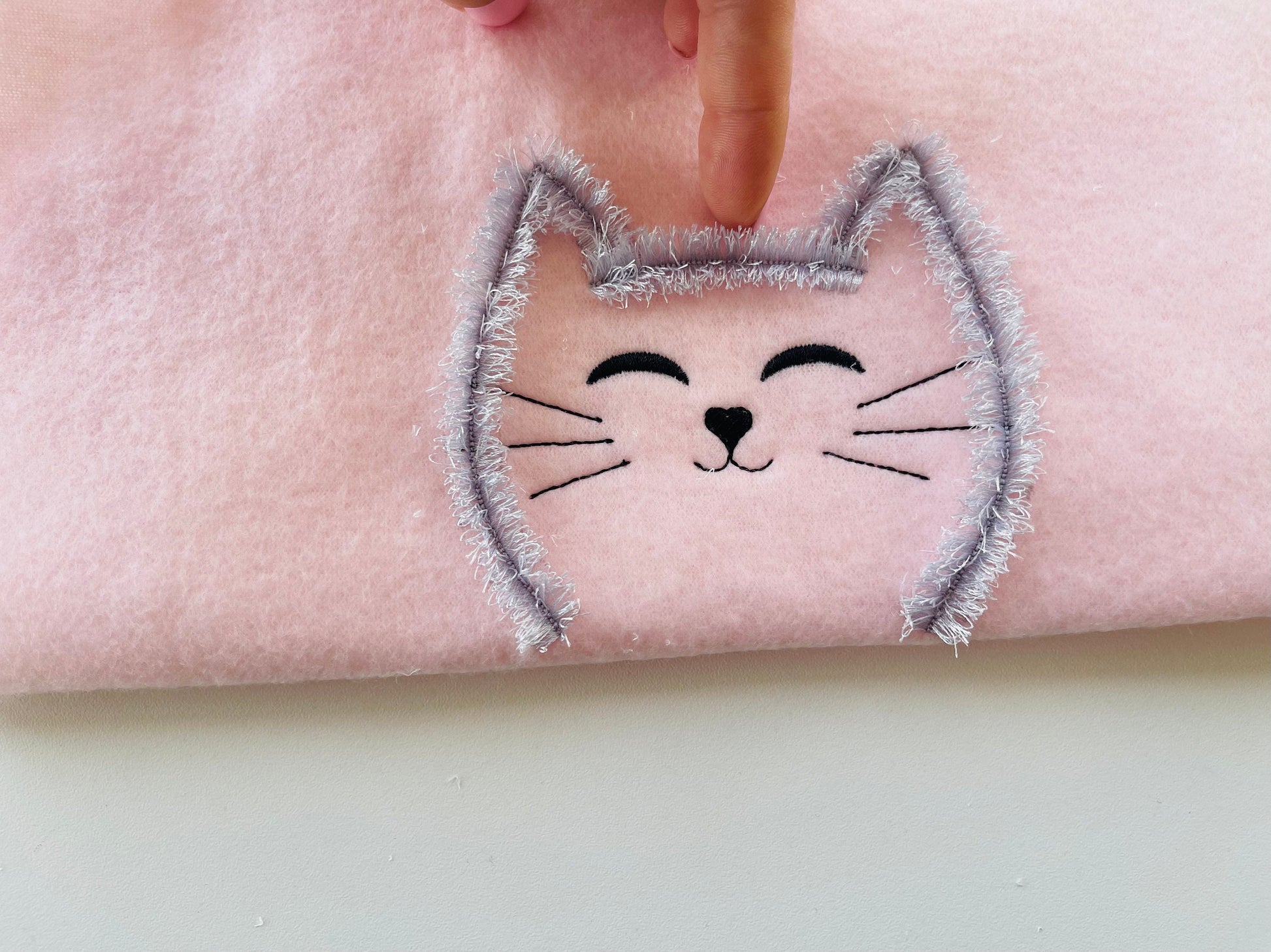 Peeking Fringe Kitten Fringed Cat Fur Machine Embroidery Designs Kitty Baby Kids Fringe Chenille Little Cat