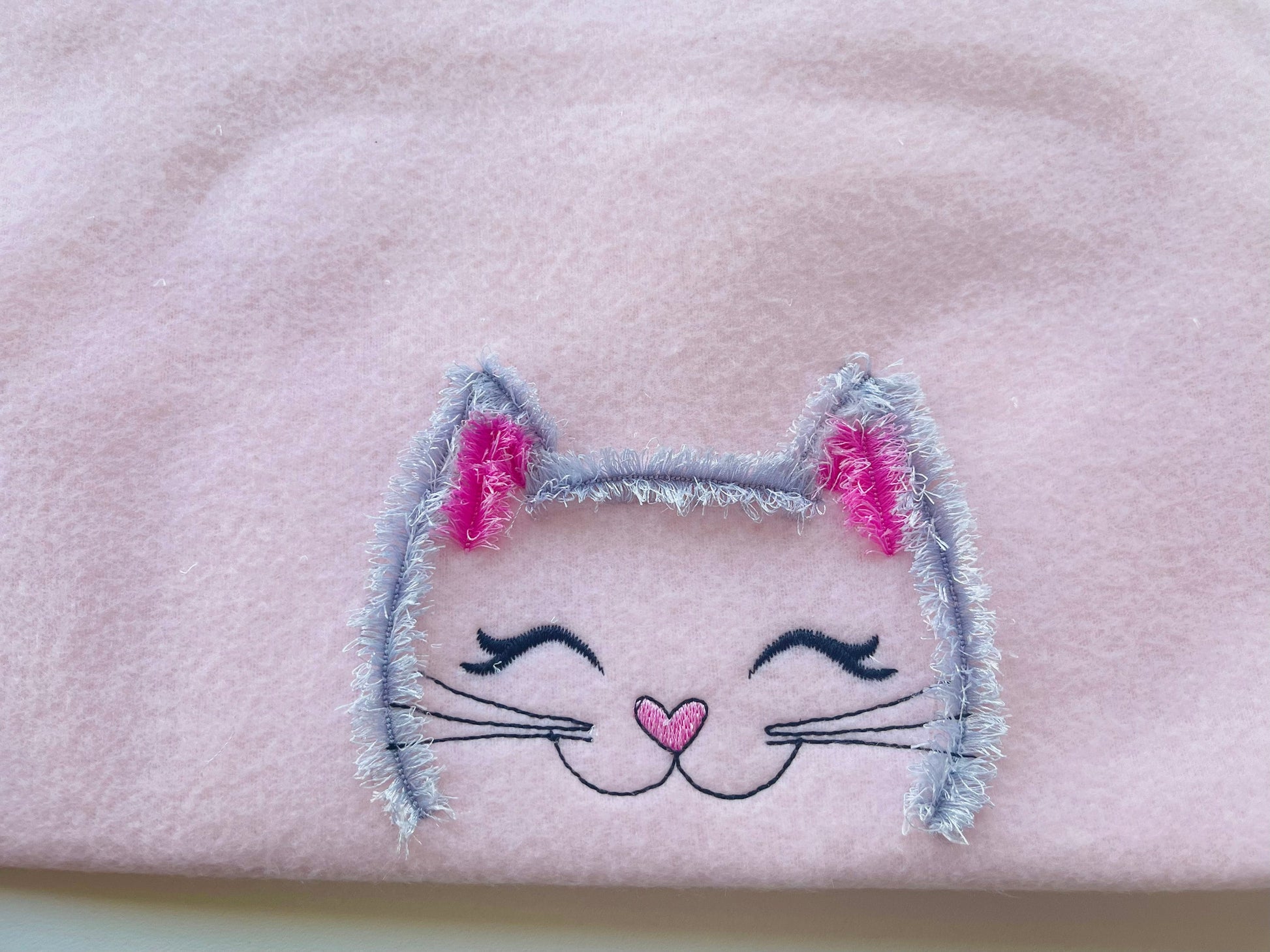 Peeking Fringe Kitty Fringed Cat Fur Machine Embroidery Designs Kitten Baby Kids Fringe Chenille Little Cat Pet