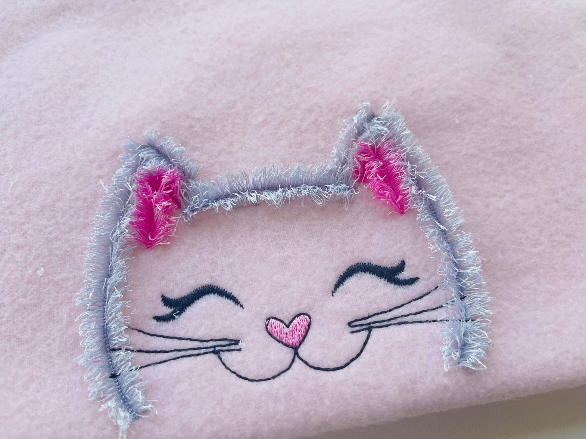 Peeking Fringe Kitty Fringed Cat Fur Machine Embroidery Designs Kitten Baby Kids Fringe Chenille Little Cat Pet