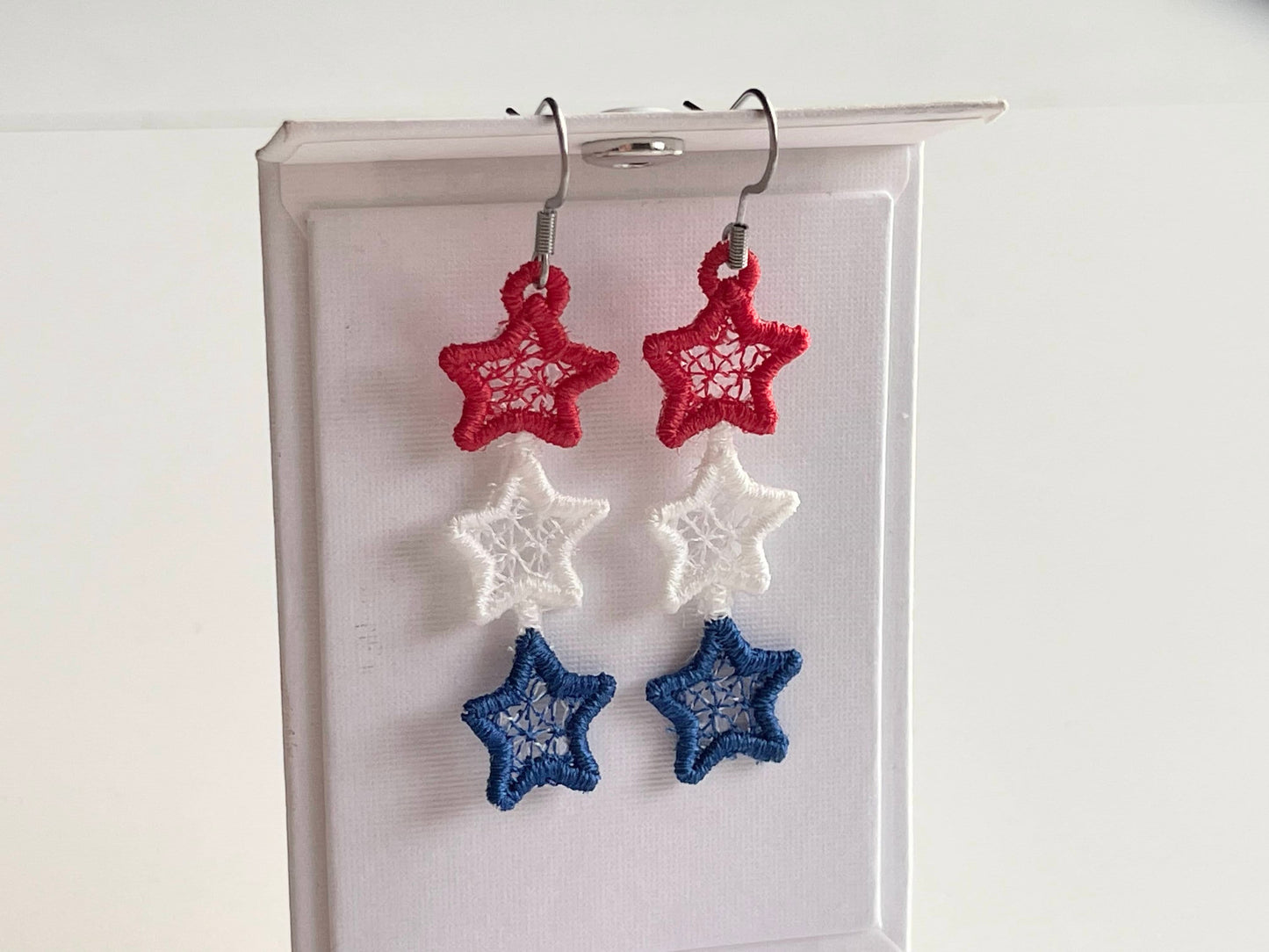 Patriotic Stars dangle earrings ITH in the hoop FSL freestanding lace machine embroidery designs Independence Day girl earrings