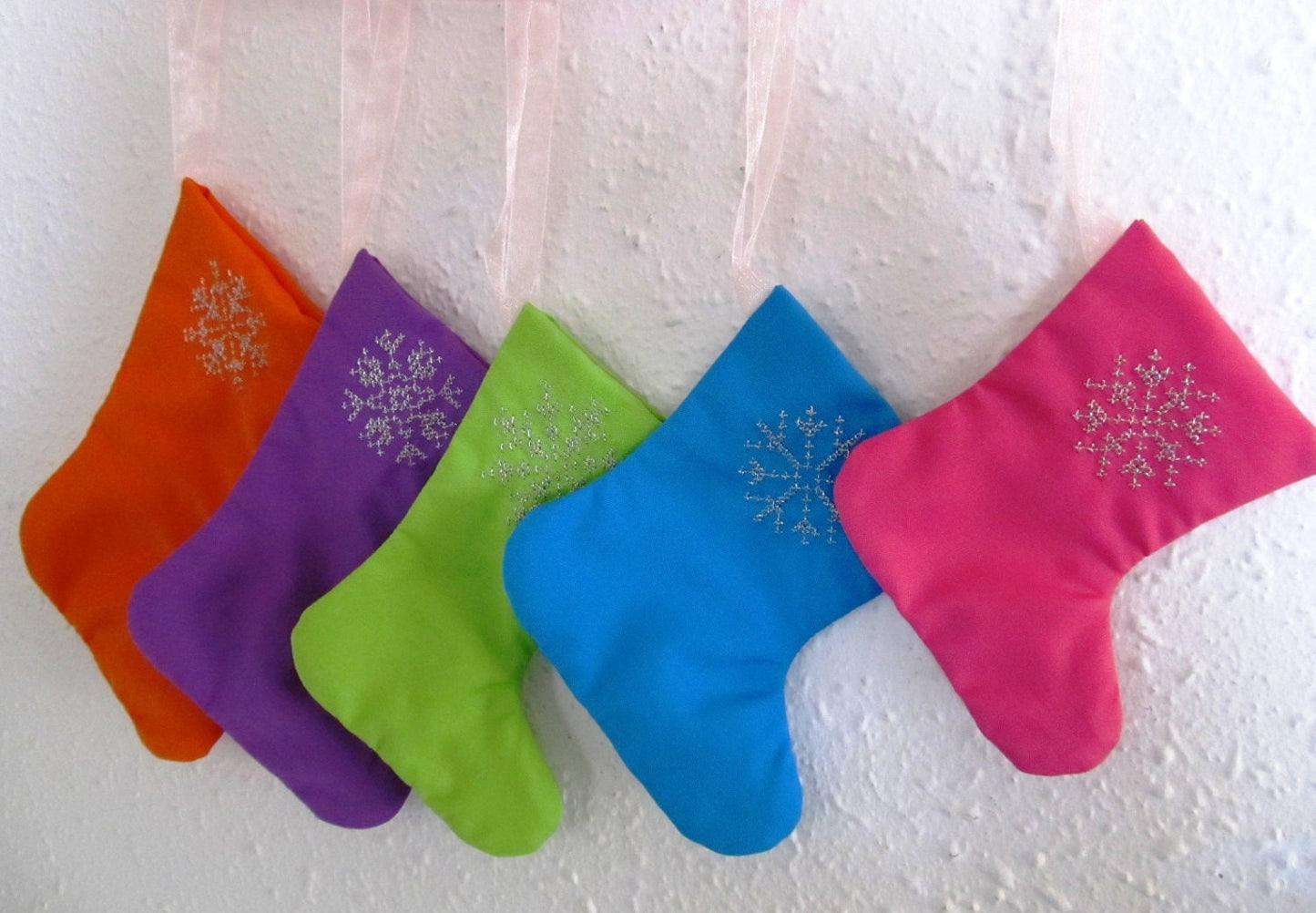 Simply Christmas Stocking In-the-Hoop Embroidery 4" 4.5" 5" 6" 7" | PES DST JEF | Artapli