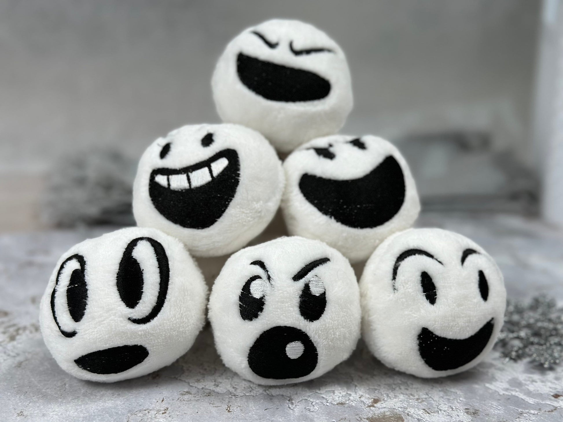 Snowball for playing snow fight SET of 6 ITH in the hoop machine embroidery designs in one step super simply ITH Christmas kids plushie ball