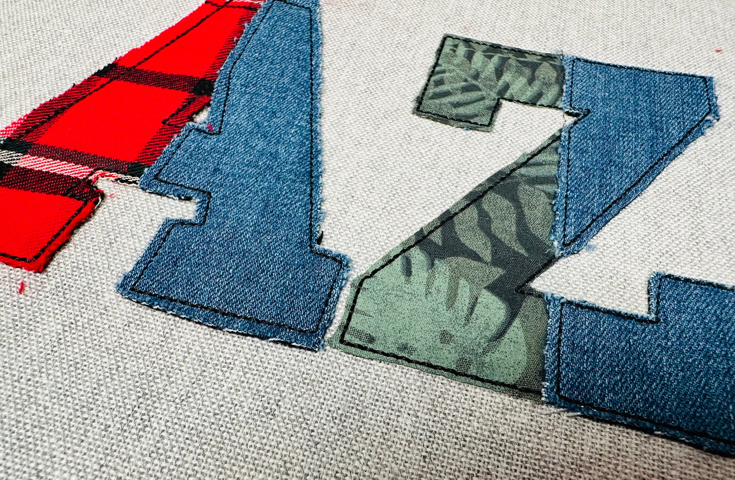 Light applique font Open Edge Raggedy Applique Alphabet monogram bean stitch outline patchwork machine embroidery designs Split