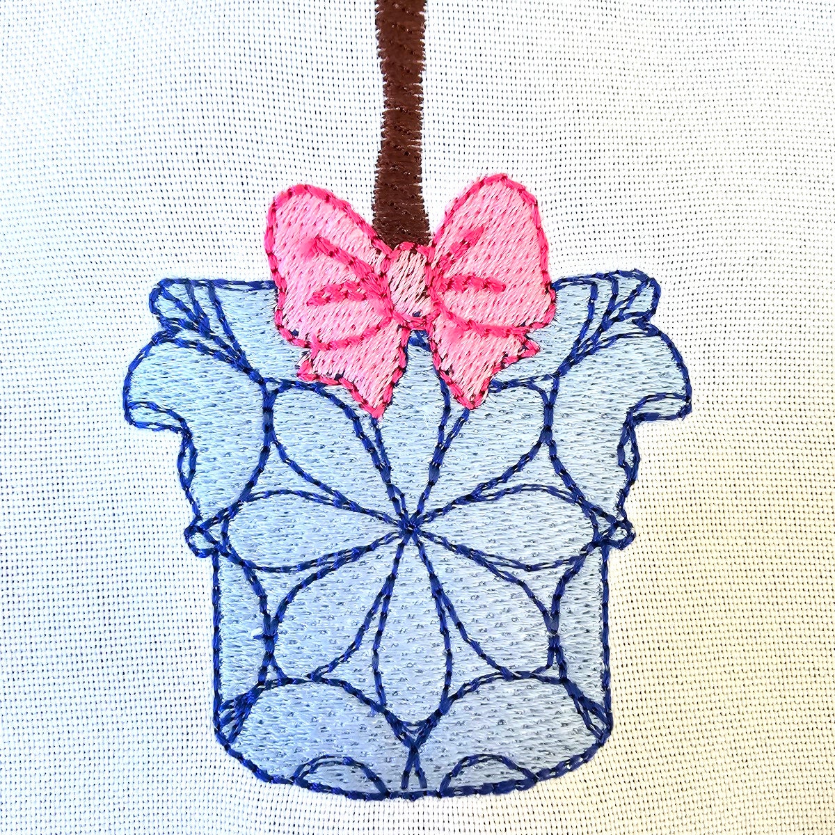 Fringed Fluffy Heart Shape Topiary Tree With Bow Fringe ITH in the Hoop Fluffy Fringed Plant in Pot Machine Embroidery Designs Hoop 4x4 5x7 - Etsy