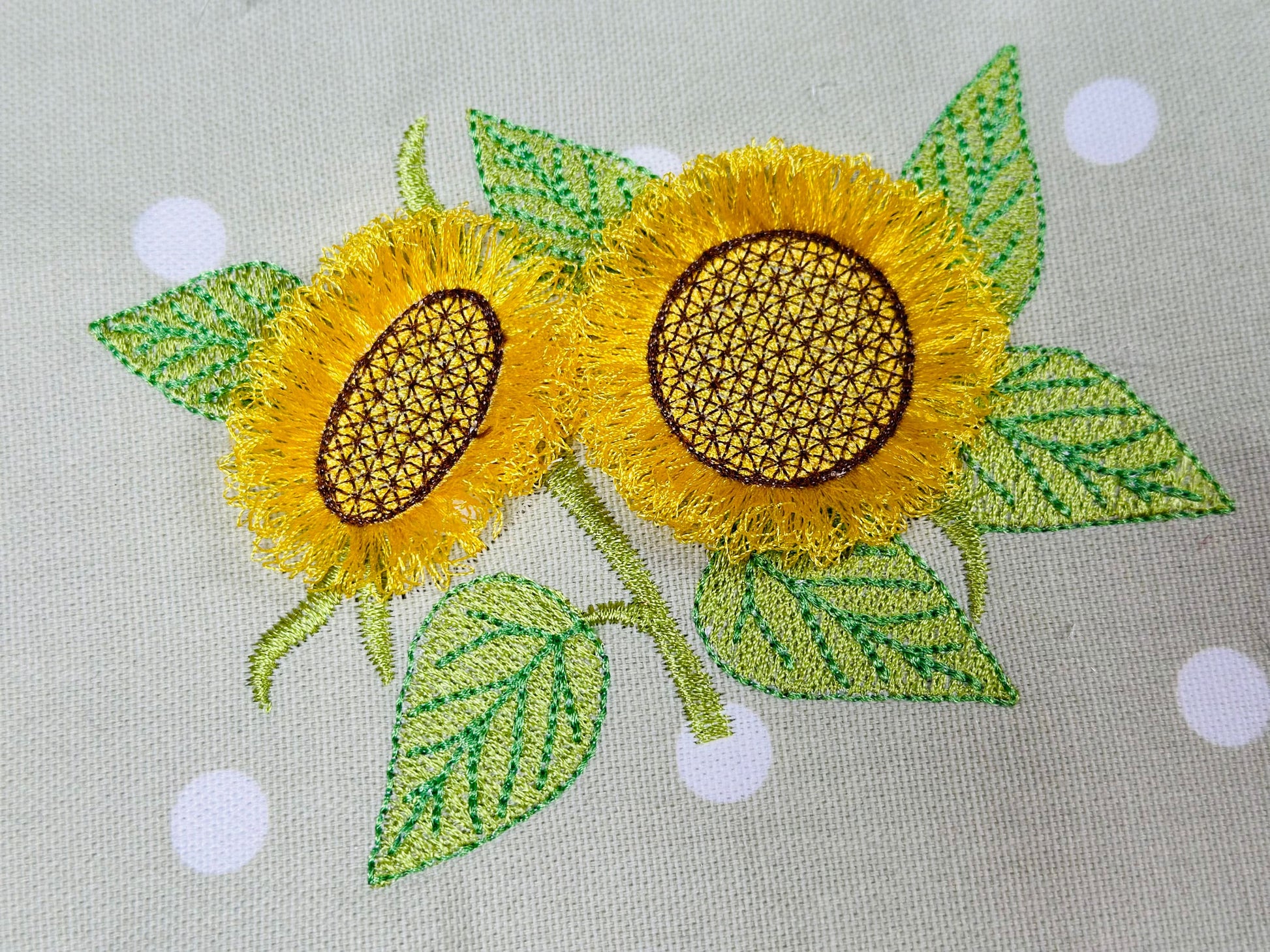 Sunflowers Fringed Flowers Fluffy Fringe Sunflower in 4 Sizes Embroidery Files Machine Embroidery Designs Download Sunflower Fuzzy Design