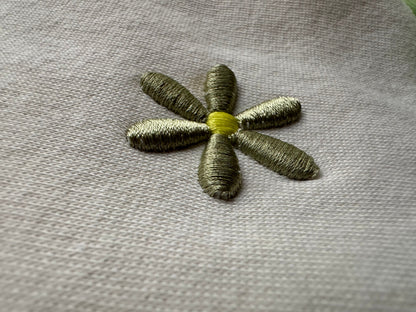 Daisy Puff little flower machine embroidery designs embroidery file 3D raised Puffy Foam small hippie flower monogram