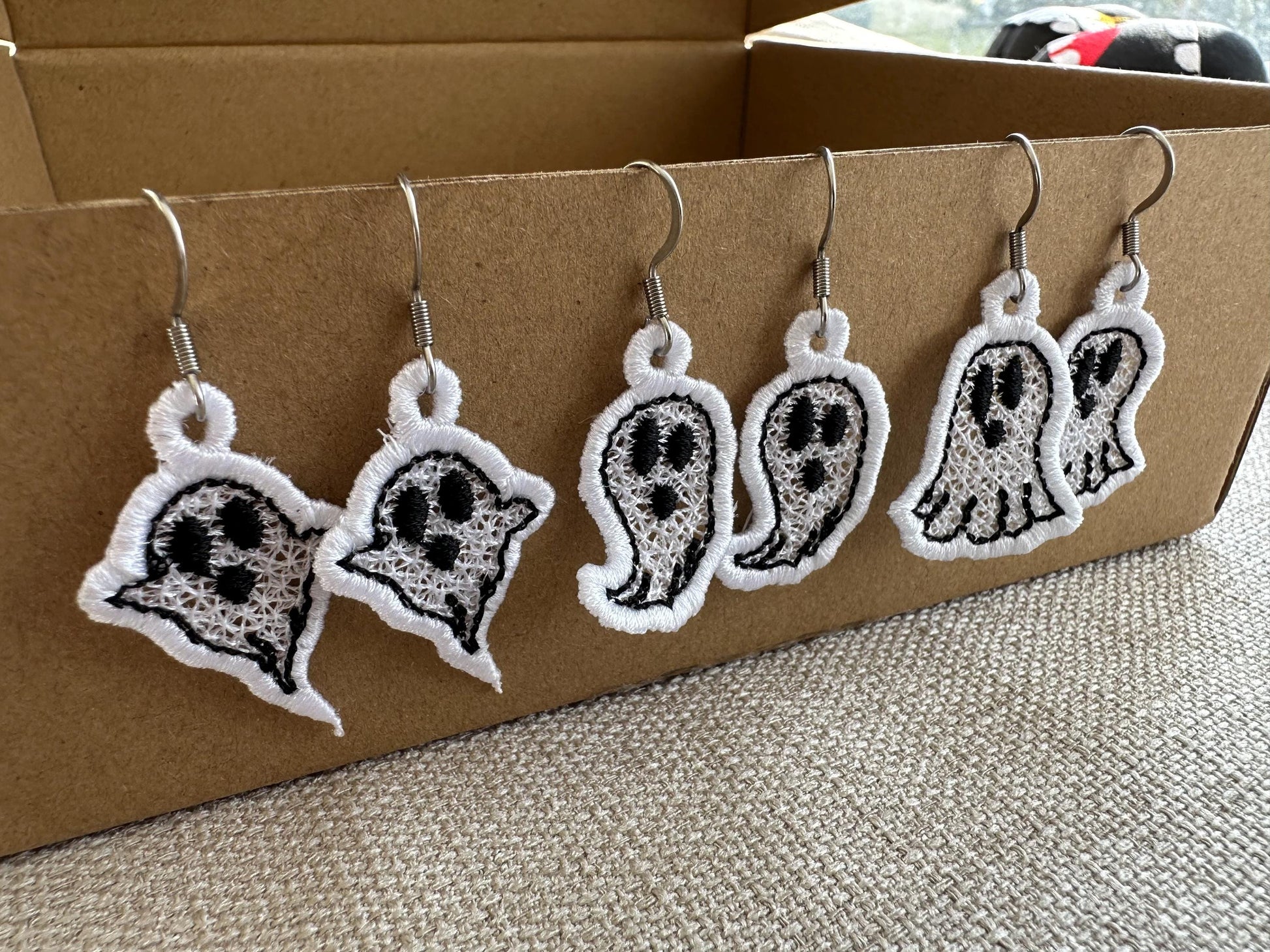 SET of 3 different Spooky Ghosts Halloween Earrings ITH in the hoop FSL freestanding lace machine embroidery designs Ghost girls outfit