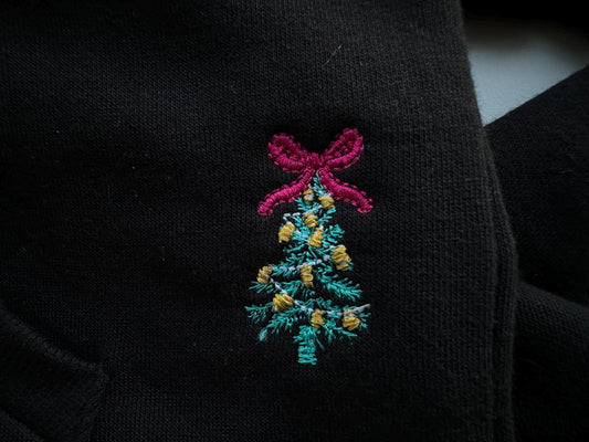 Mini Christmas Tree with Bow machine embroidery designs Christmas decor monogram accent sweet home decoration