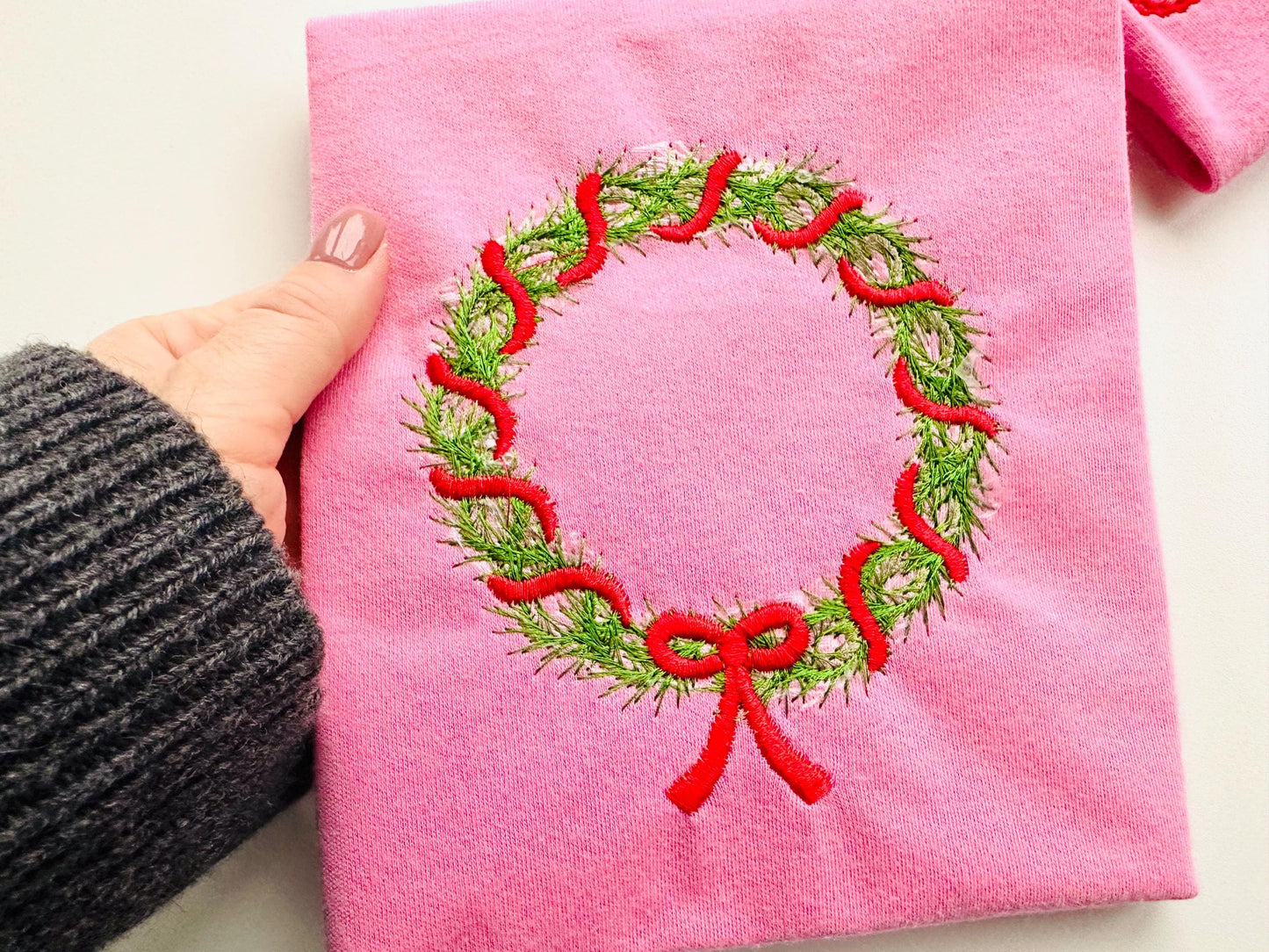 Merry Christmas Wreath with Bow sweet home Holiday decoration with ribbon festive machine embroidery designs sizes 4 up to 5.5 inch