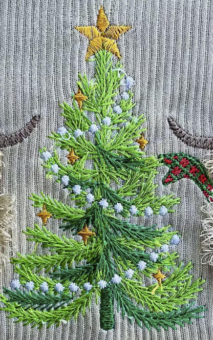 Vintage Classy Christmas Tree – Sizes 3.5" 4" 4.5" 5" 7" Digital Embroidery File | Artapli