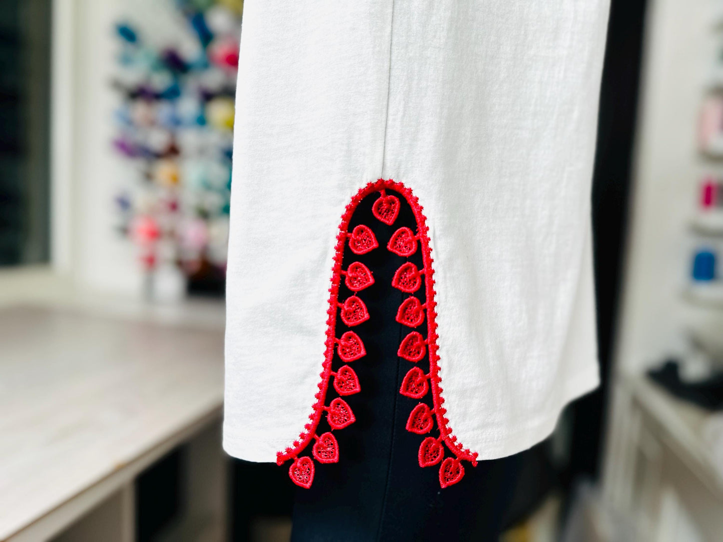 Valentine Heart FSL split seam side bow Hearts machine embroidery designs freestanding lace charm girls tshirt sweatshirt in the hoop simply