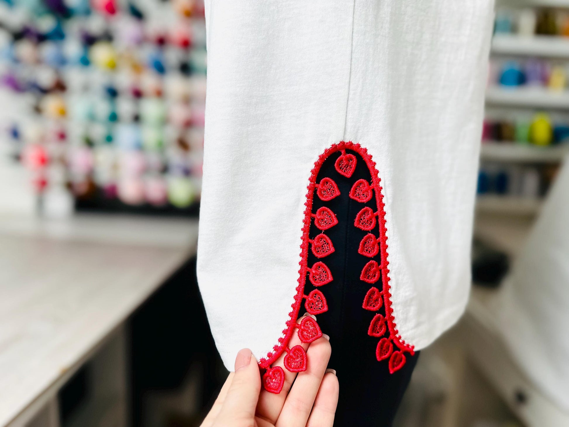 Valentine Heart FSL split seam side bow Hearts machine embroidery designs freestanding lace charm girls tshirt sweatshirt in the hoop simply