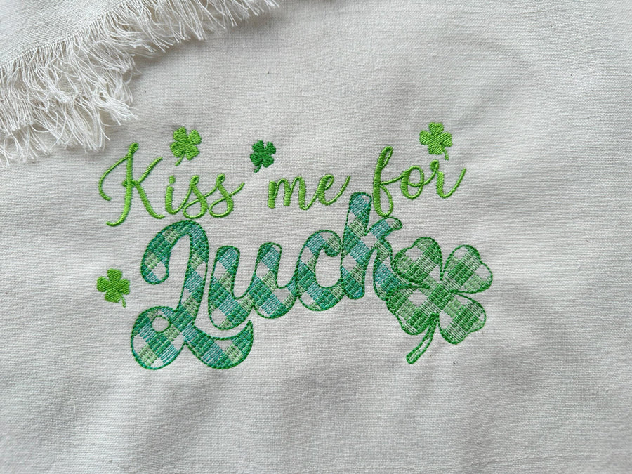 Kiss me for Luck St Patricks Day Saying Machine Embroidery 4" 5" 6" 7" 8" | PES DST JEF | Artapli