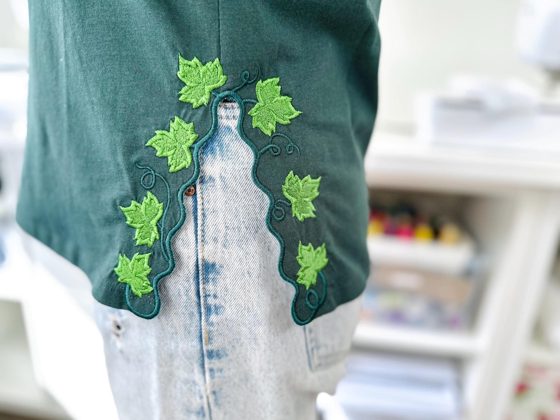 Floral Ivy Leaf Vine Leaves scallop edge side bow split seam machine embroidery designs multiple sizes outfit t-shirt sweatshirt flowered