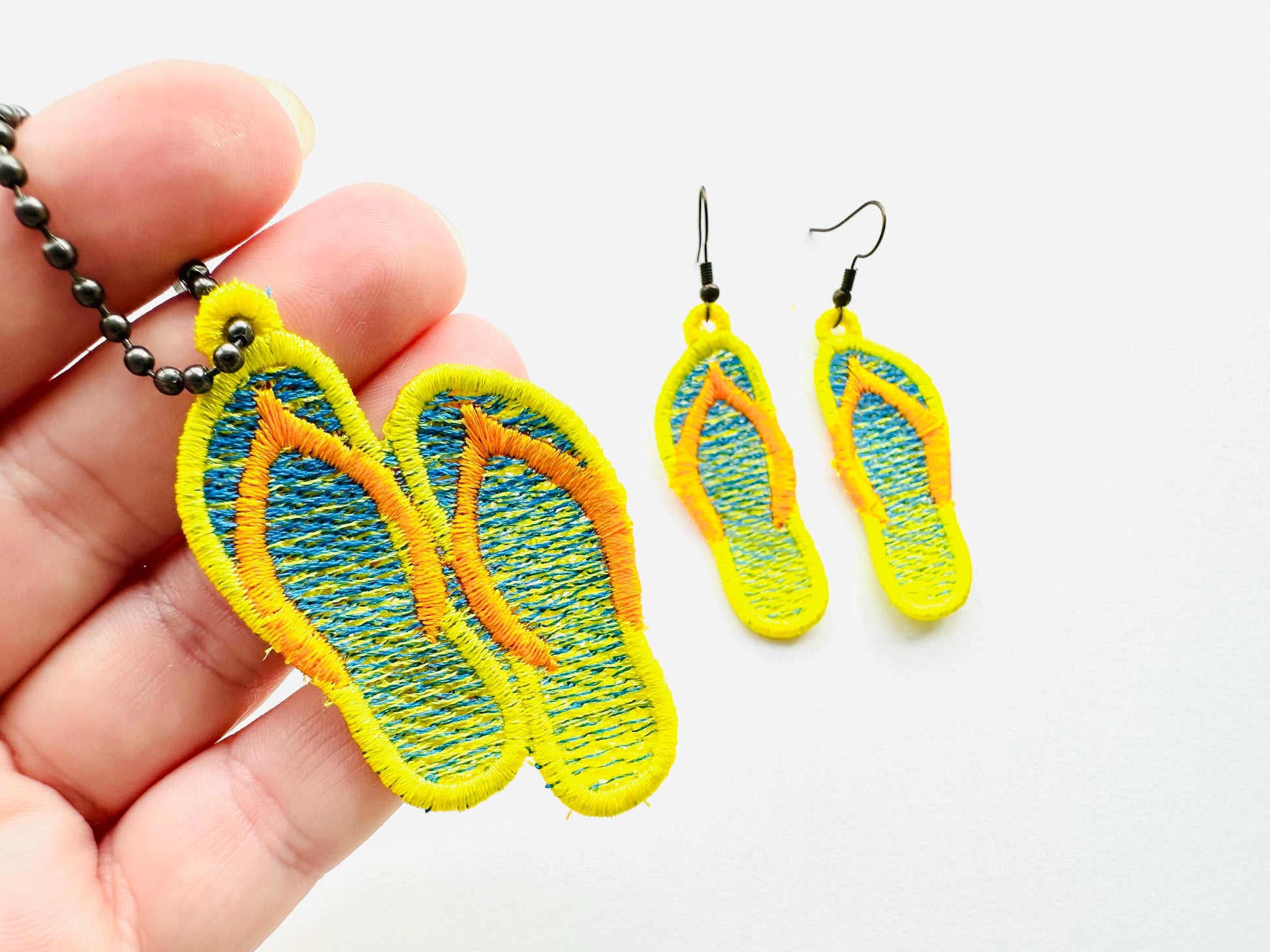 Gradient Ombre effect Flip Flops earrings charm FSL freestanding lace machine embroidery designs flip flop beach shoes girls summer design