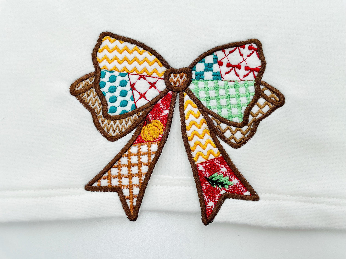 Patchwork Bow side split seam Bow patterned Applique machine embroidery designs Sweatshirt Tshirt trendy design many sizes 4 up to 8 inches